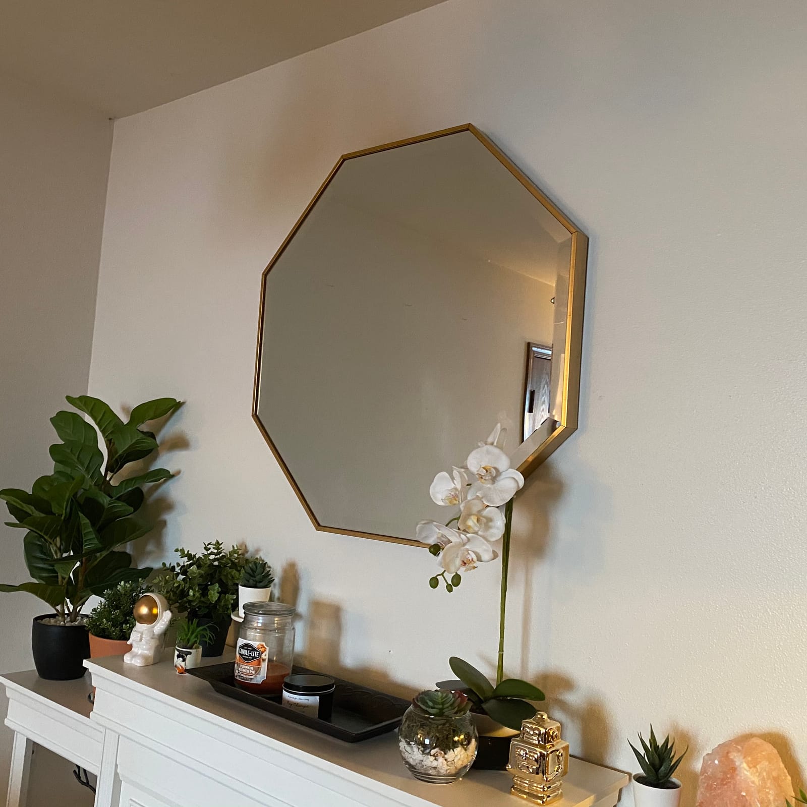 Kate and Laurel Rhodes Mid-Century Modern Octagon Wall Mirror, 18 x 18, Black, Chic Geometric Home Decor customer photo 1