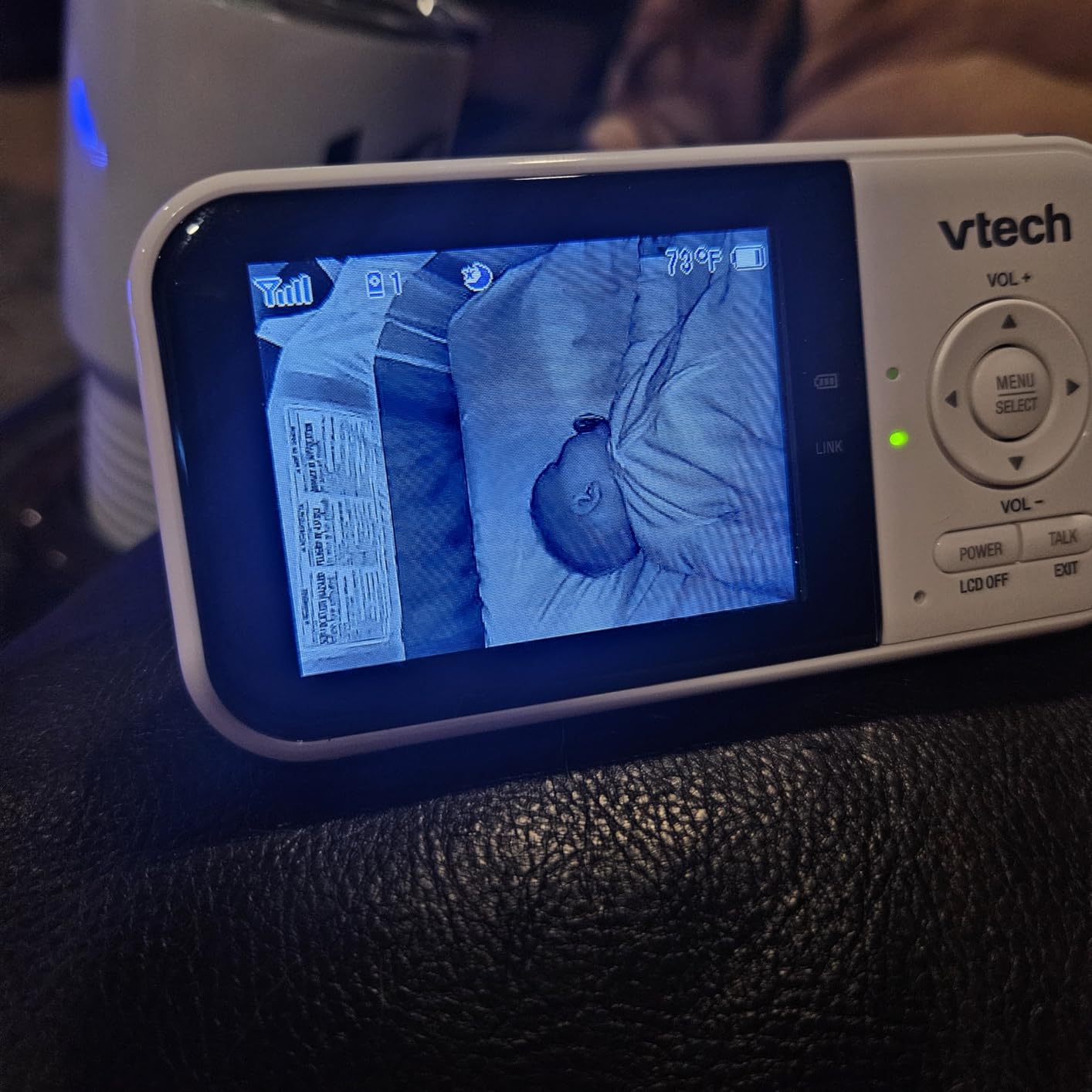 VTech Baby Monitor No WiFi - 19Hr Video Battery, 1000ft Range, Night Vision, Two-Way Talk, Temperature Sensor, Sound-Activated Screen, Lullabies | VM819 customer photo 2