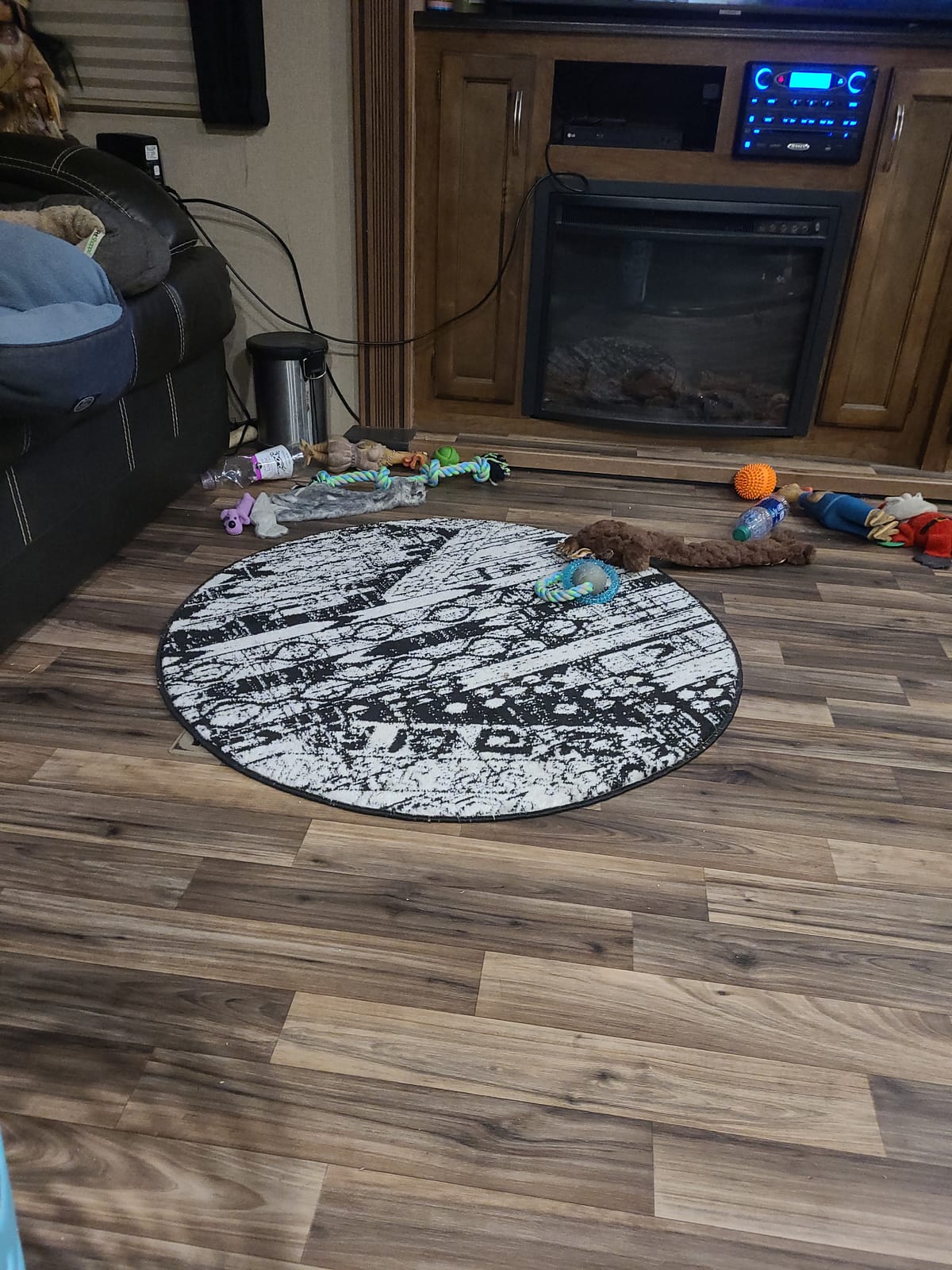 Rugs.com - Oregon Collection Rug – 8 Ft Square Blue Gray Easy-Clean Area Rug – Southwestern Tribal Motifs, Perfect for Living Rooms and Bedrooms customer photo 2