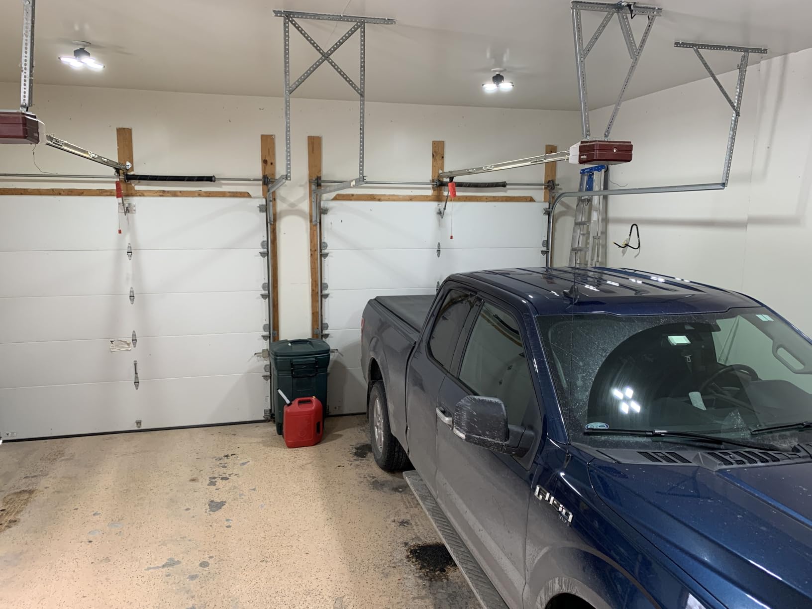 Tudoccy LED Garage Light 4 Pack, 120W Ultra Bright LED Shop Light with 4 Adjustable Panels, 18000LM E26/E27 Base Deformable Ceiling Fixtures for Garage, Workshop, Attic, Basement, Barn (Black-4 Pack) customer photo 1