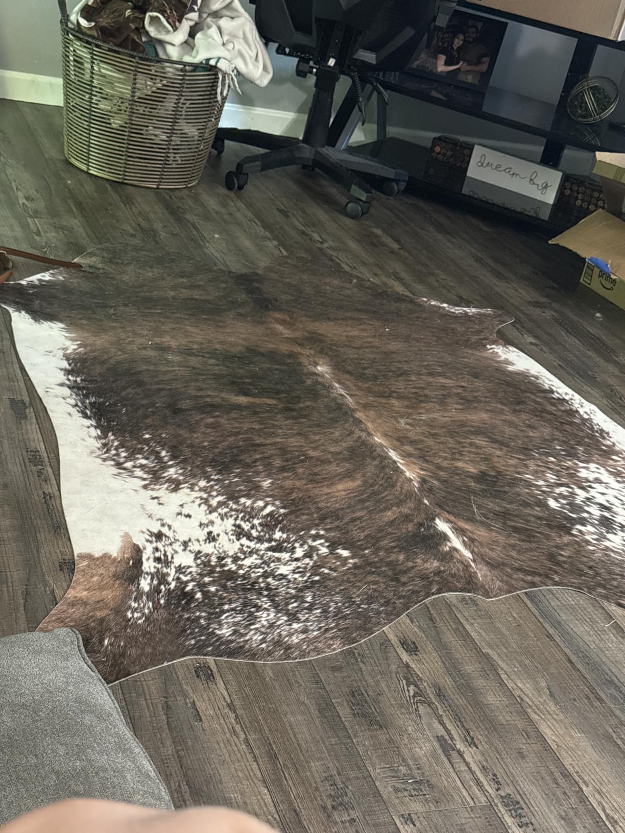 BENRON Faux Cowhide Rug, Cow Print Rug for Living Room Bedroom 4.6x5.2ft customer photo 1