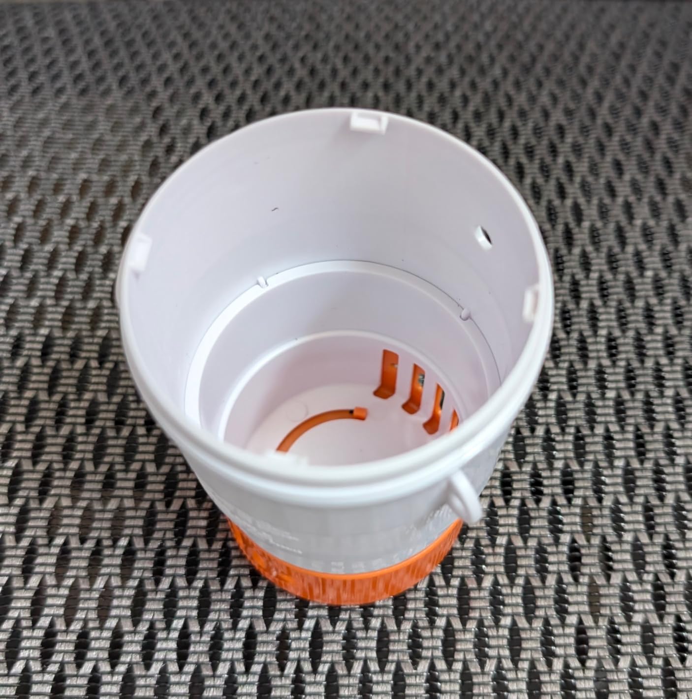Floating Mini Spa Chemical Dispenser, Chlorine/Bromine Tablet Floater for 1 Inch Tablets, Idea for Spa, Hot Tub &,Fountain, Inflatable & Above-Ground Pools customer photo 1