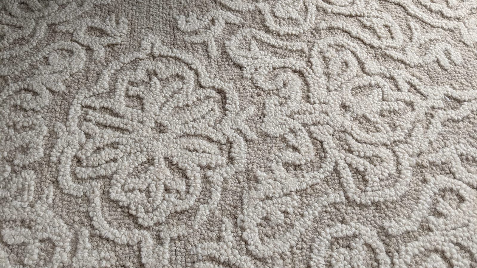 SAFAVIEH Blossom Collection Area Rug - 9' x 12', Beige & Ivory, Handmade Wool, Ideal for High Traffic Areas in Living Room, Bedroom (BLM112B) customer photo 1