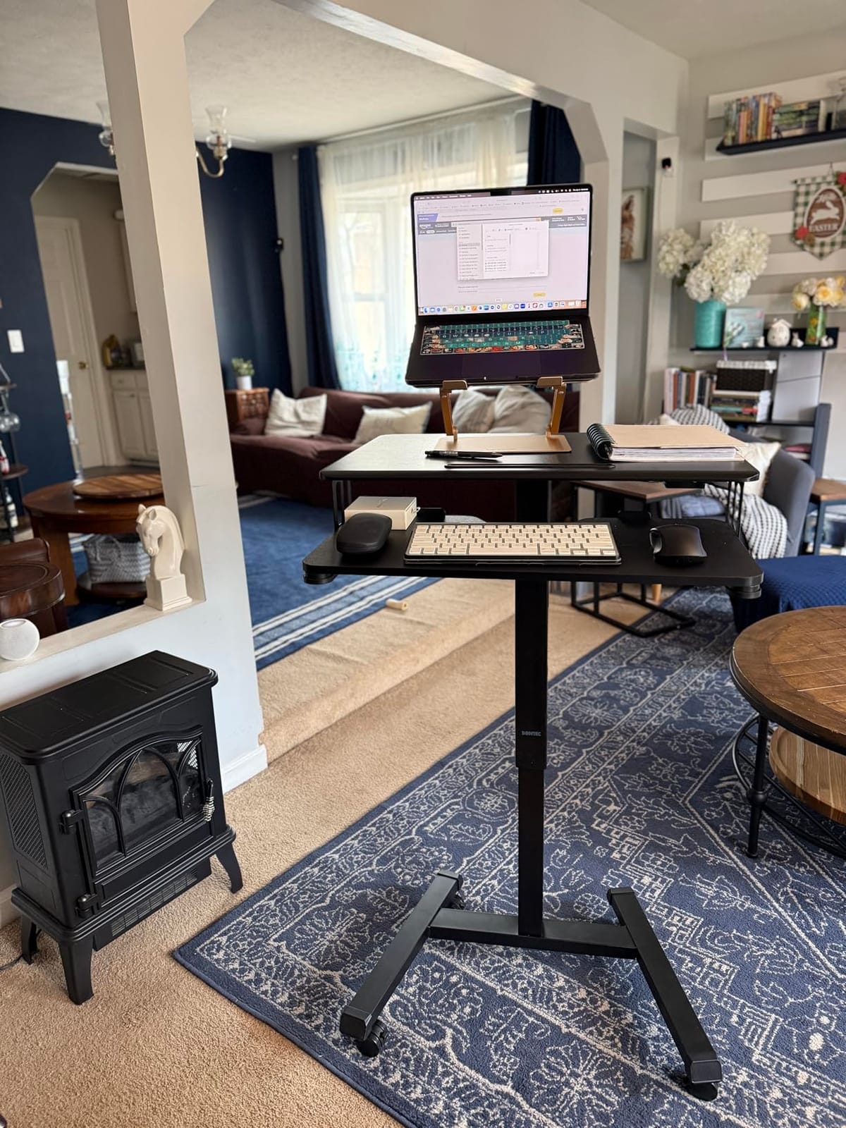 BONTEC Mobile Standing Desk with Keyboard Tray, Mobile Podium on Wheels customer photo 2