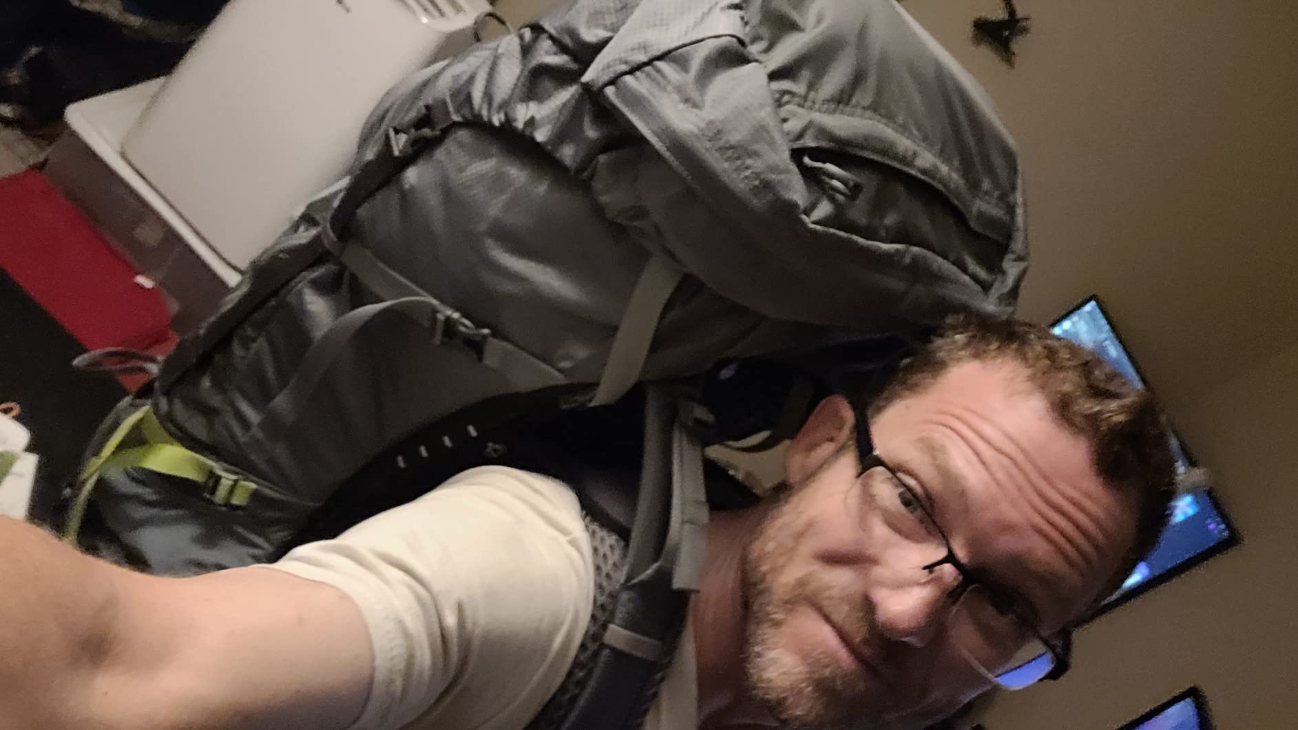 Osprey Atmos AG 65L Men's Backpacking Backpack, Black L-XL customer photo 1