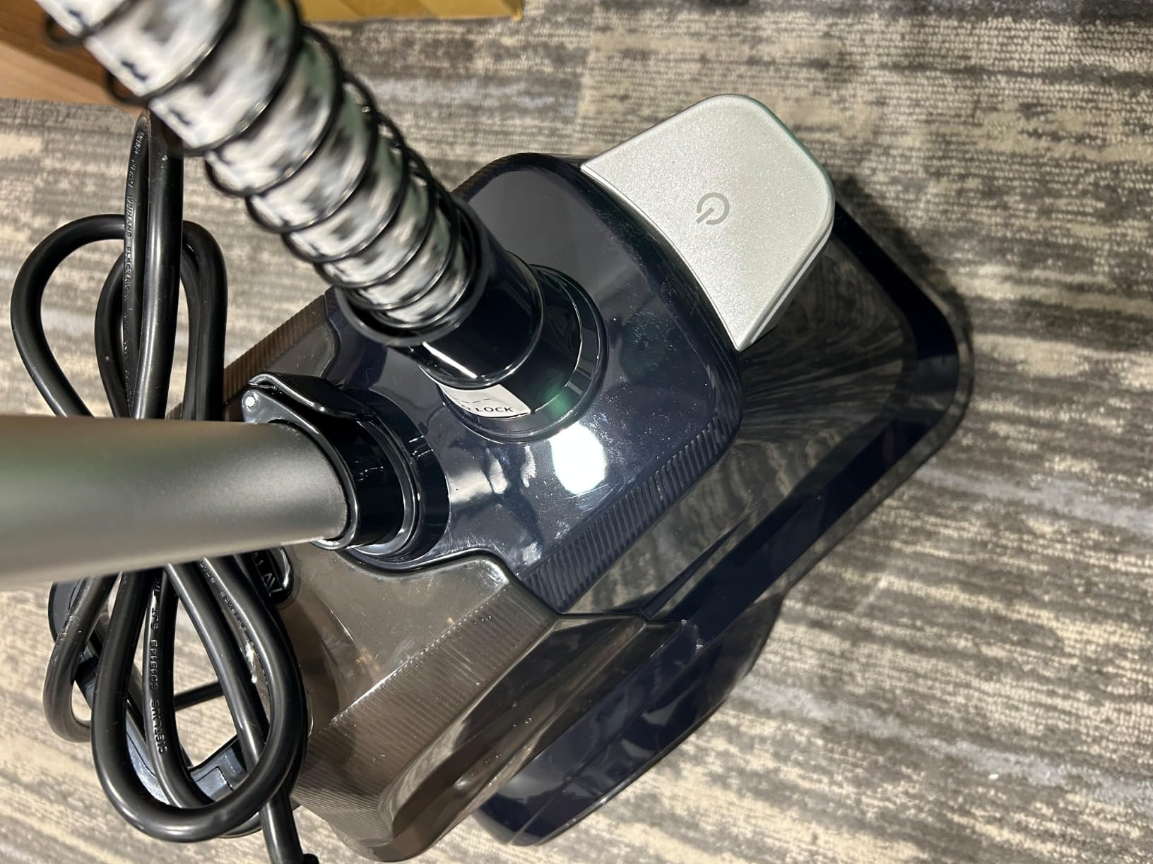 SALAV Heavy Duty Commercial Full-Size Garment Steamer with Foot Pedals and Extra Large 3L (101.5 oz) Water Tank, 1800 watts of Poweful Steam (Navy) customer photo 2
