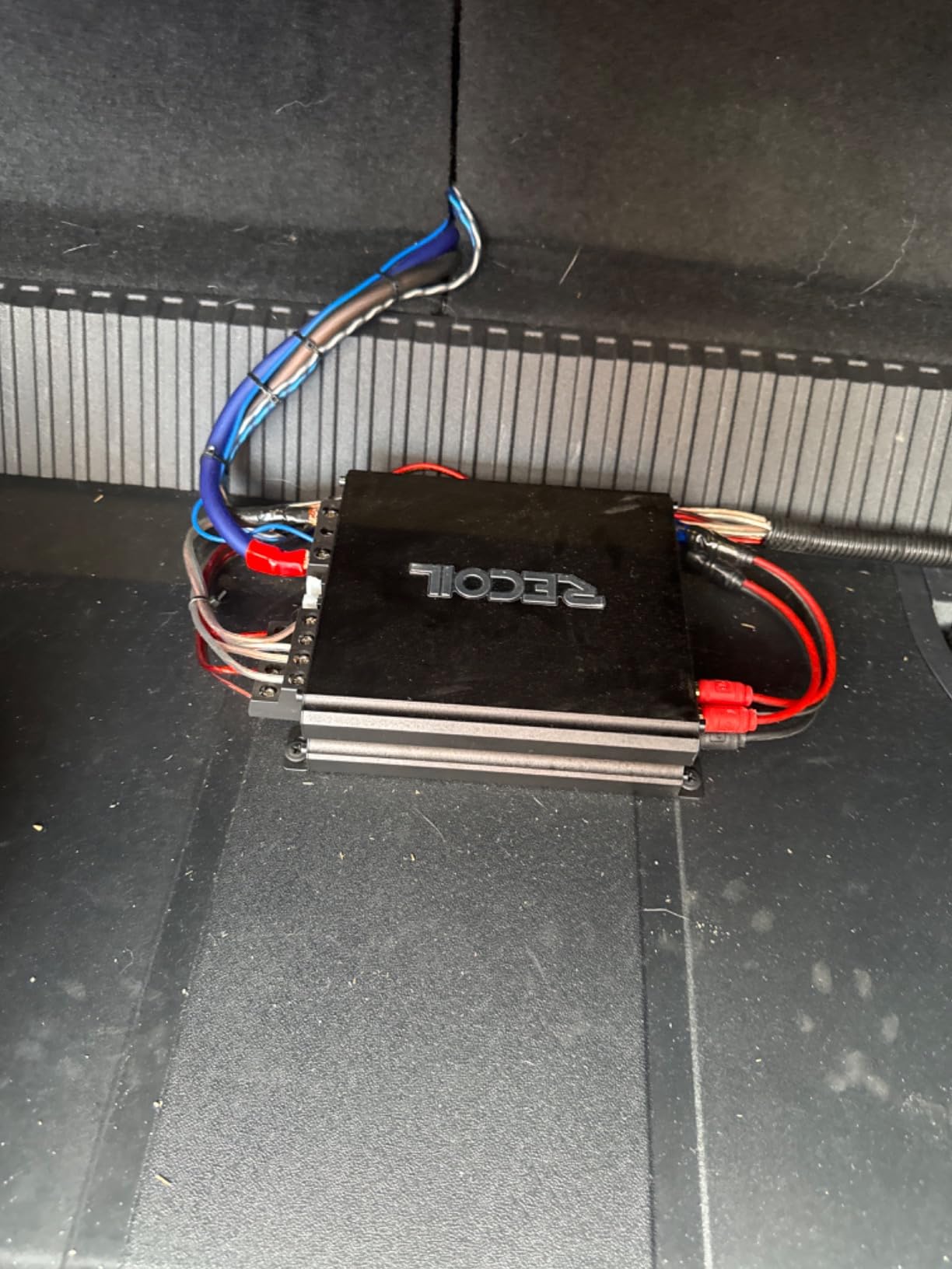 Recoil DI550.4 Full-Range Class-D 4-Channel Car Audio Amplifier 1040W customer photo 1
