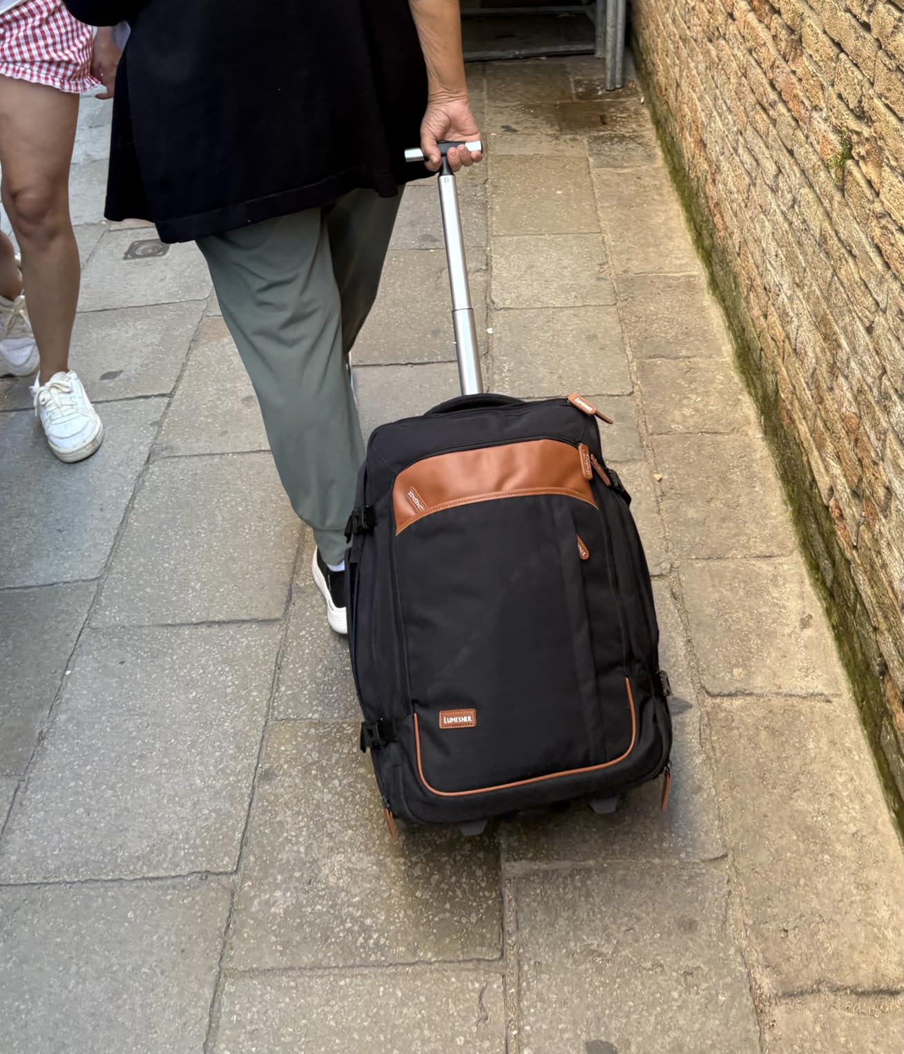 Lumesner 40L Expandable Travel Backpack, Carry On Backpack Flight Approved customer photo 2