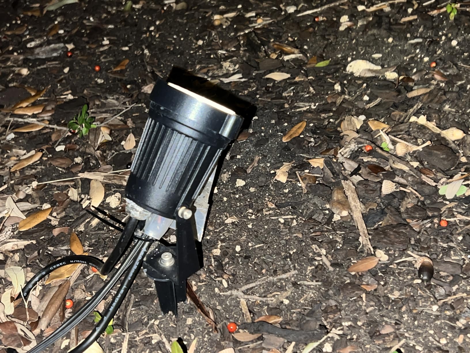 REEGOLD Low Voltage Landscape Lights Outdoor: 7W 700LM LED Landscape Lighting with Connectors for Tree Garden Yard Pathway | 12V 24V Warm White 2700K Spotlights | IP65 Waterproof | 6 Pack customer photo 1