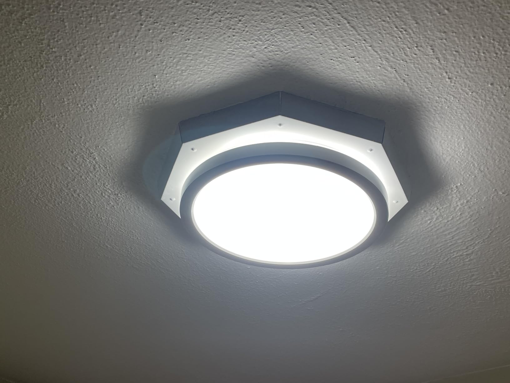 BLNAN LED Flush Mount Ceiling Light, 9 Inch 18W 3000K/4000K/5000K Hardwire Light Fixture, Ultra Thin Round White Lamp for Kitchen Porch Bedroom Hallway Stairwell Basement, Non-dimmable 1 Pack customer photo 2