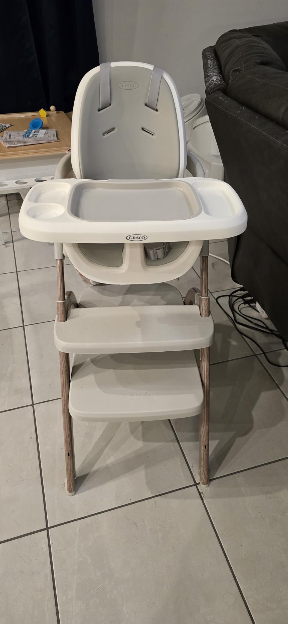 Graco EveryStep 6 in 1 High Chair, Babies and Toddlers Portable Slim High Chair with 6 Growing Stages from Infant to Toddler Seating, Convenient for Dining Time, Featured Design in Misty customer photo 1