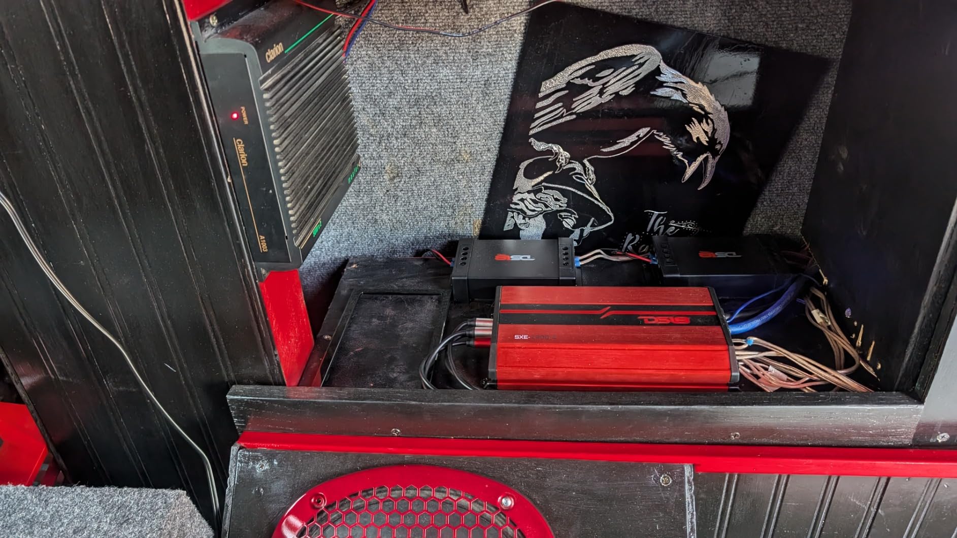 DS18 SXE-1200.4/RD Car Amplifier Stereo Full-Range Class A/B 4-Channel 60x4 RMS @4 OHM 1200 Watts - Powerful and Compact Amp for Speakers in Car Audio System customer photo 1