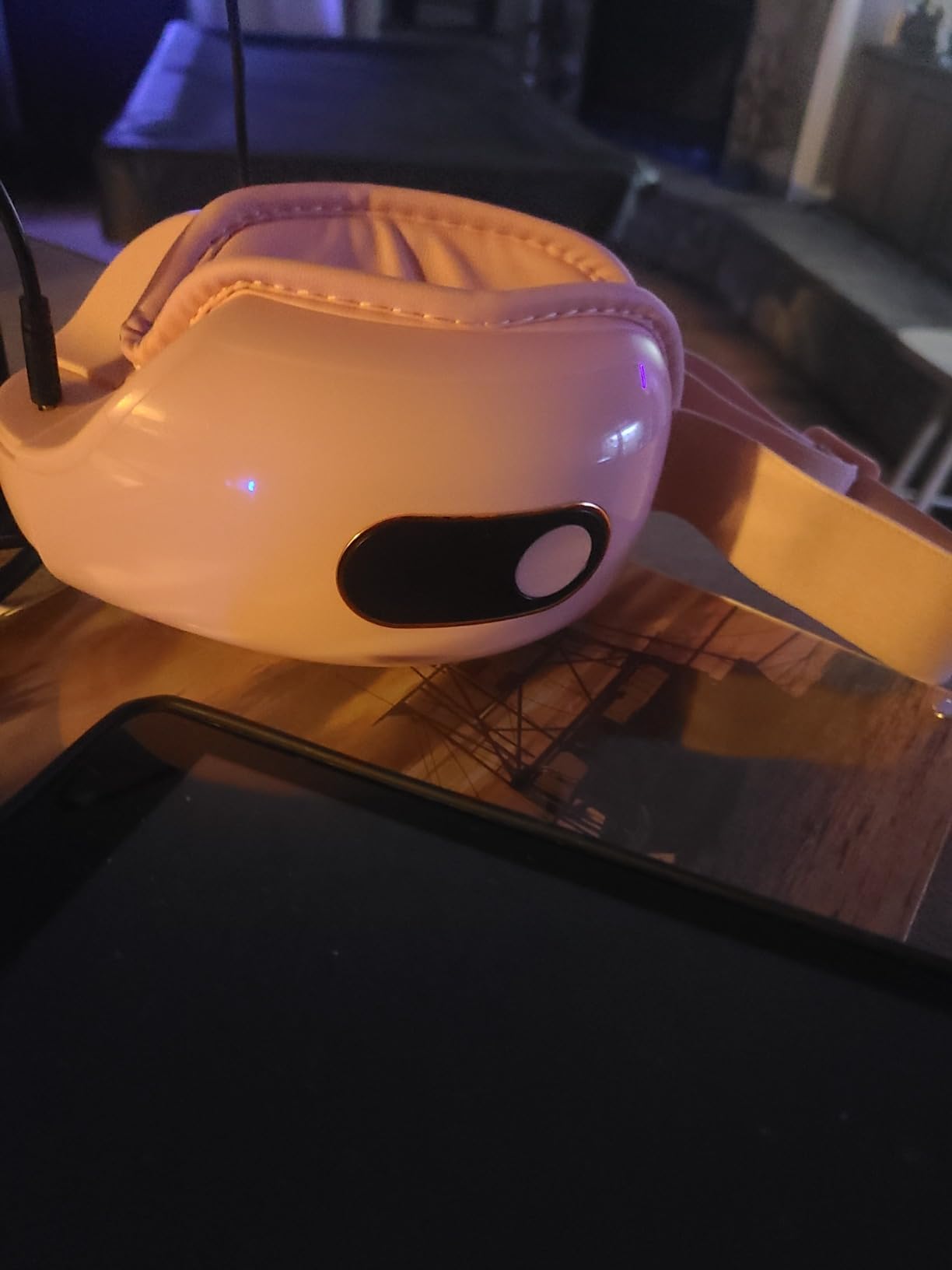 Eye Massager with Airbag Kneading,Constant Temperature Hot Compress, Multi-Frequency Vibration and Bluetooth Music (Blush Pink, Large) customer photo 1