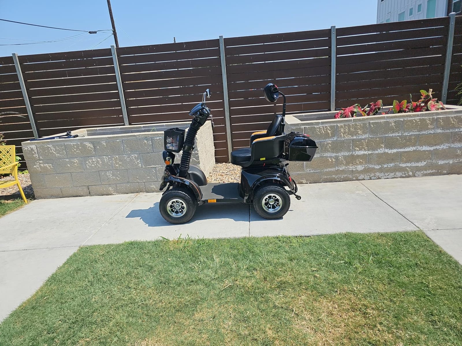 Mobility Scooters for Seniors & Adults 600lbs Capacity, Heavy Duty 4-Wheel 3-Speed Electric Powered Wheelchair Device 1000W All Terrain, Elderly-Lockbox Adjustable Seat (DJD Black 1000W) customer photo 1