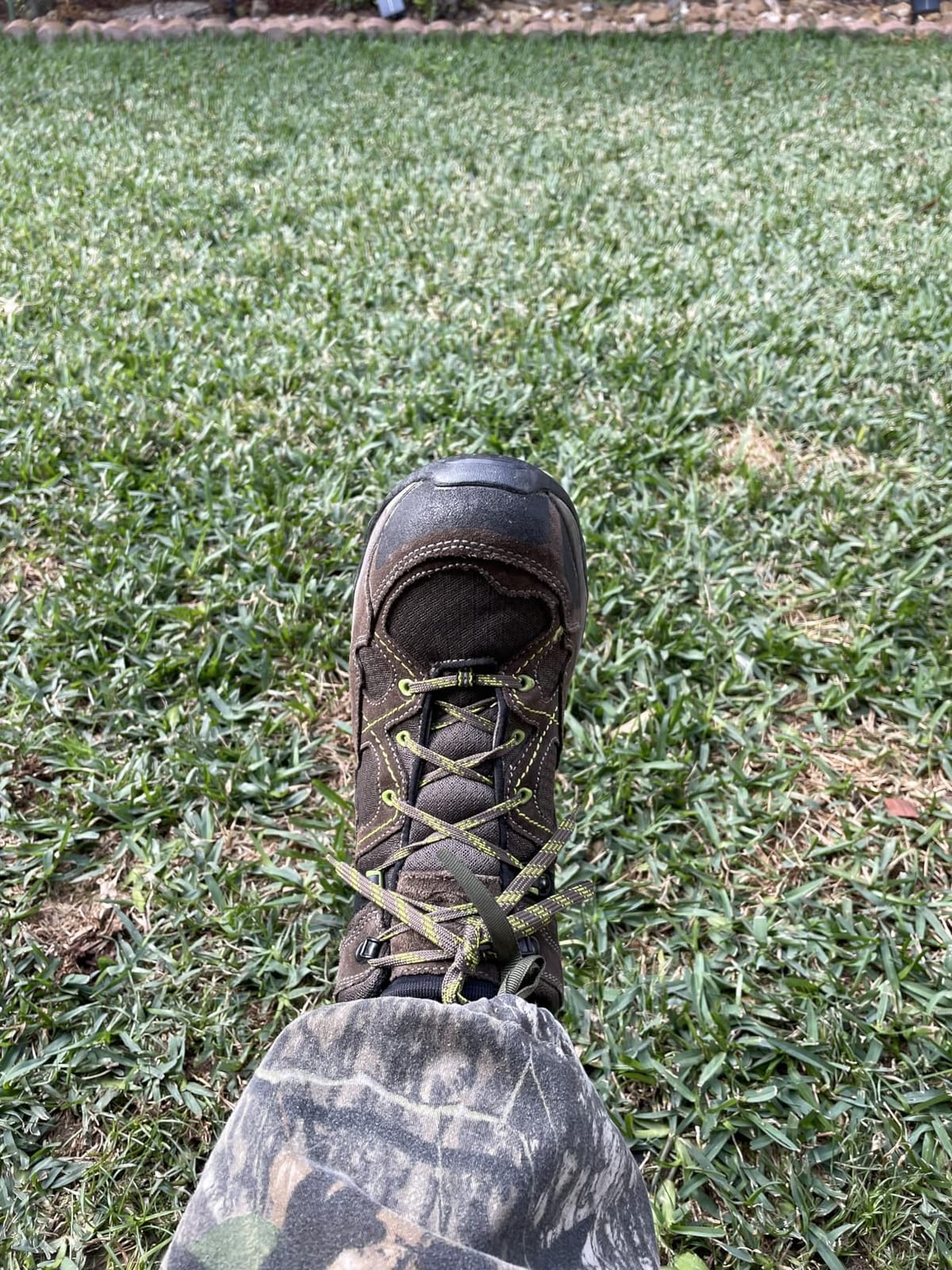 Lawn Aerator Shoes for Grass - Pre-Assembled Grass Aerator Shoes for Lawn - Soil Yard Aerator Tool for Aerating Patio Garden, Black customer photo 1
