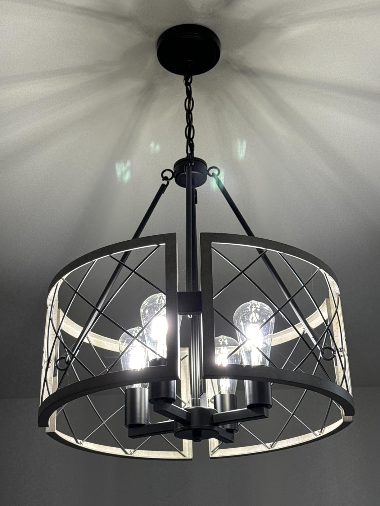 SANTOSTOCK D19'' Farmhouse Chandelier, 4-Light Adjustable Dining Room Light Fixture Kitchen Island Lighting, Rustic Hanging Lights for Entryway Foyer Bedroom Living Room, Black & White Oak customer photo 2