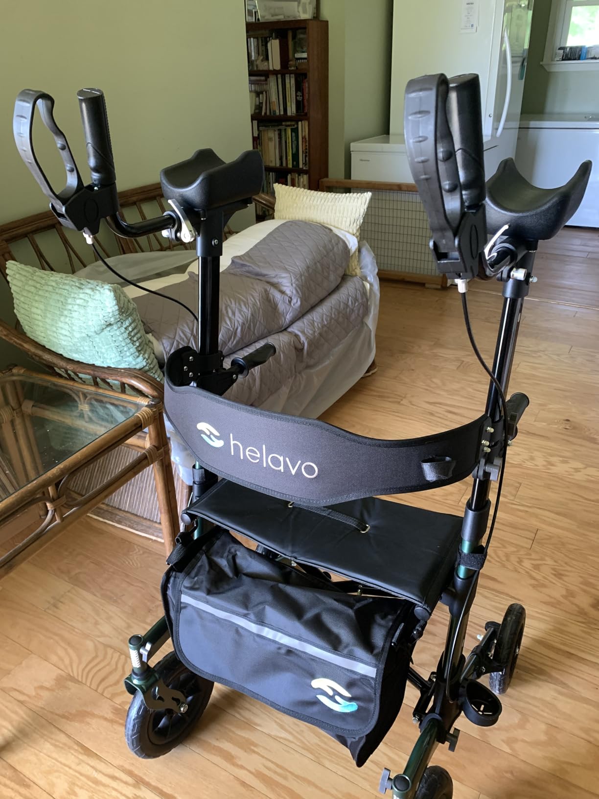 Helavo Upright Walker with Seat, Foldable Stand Up Walker with Rubber Tires customer photo 2