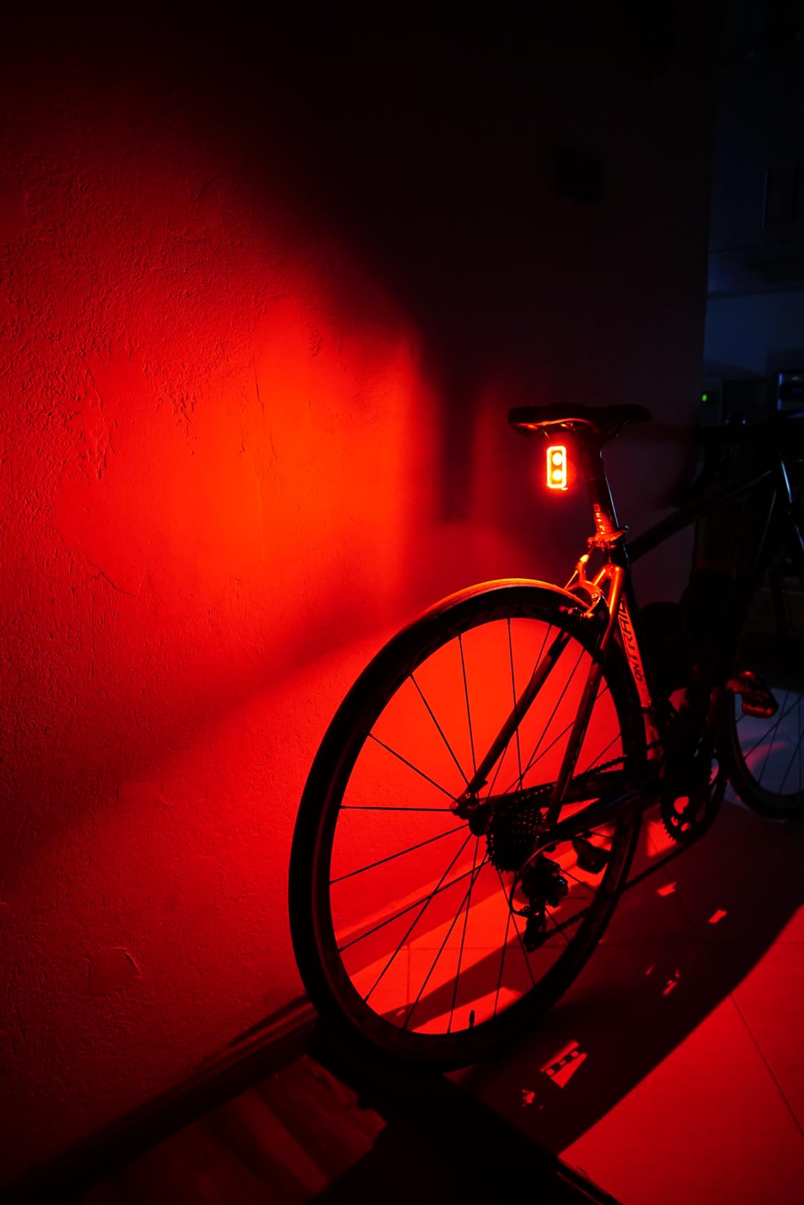 MagicShine SEEMEE 300/400 Bike Taillight,300/400 Lumen Bike Tail Light,360° Visible Smart Brake Sensor IPX6 Waterproof Rear Bike Light for Night Riding customer photo 1