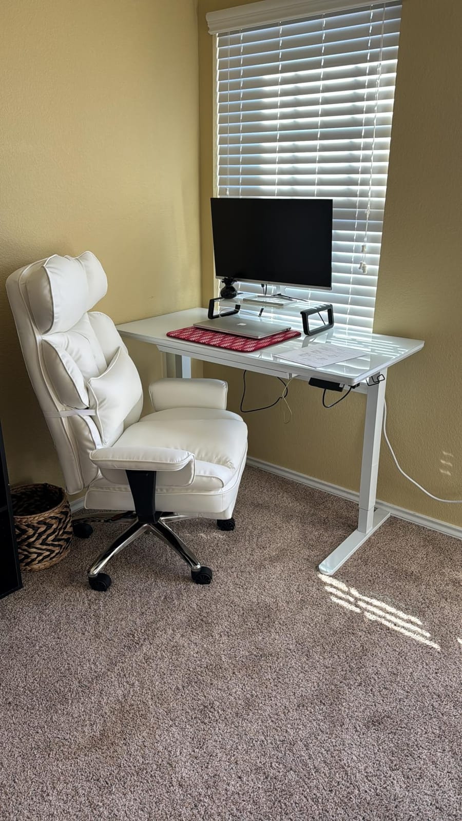 SHW 48-Inch Glass Electric Height Adjustable Standing Desk, Black customer photo 1