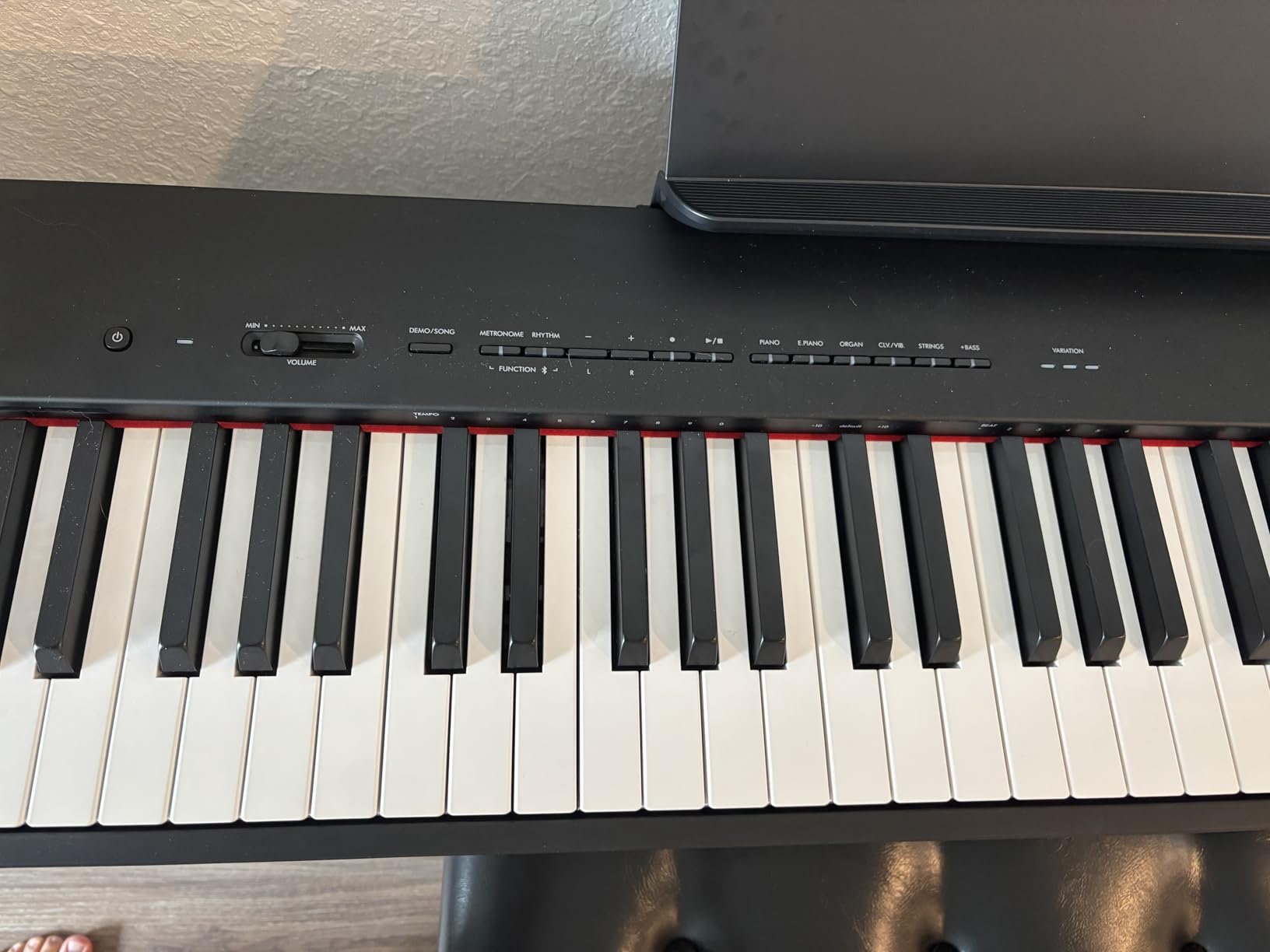 Yamaha P225 88-Key Digital Piano with Weighted Keys, Portable Design, Keyboard, Music Rest, Sustain Foot Switch, and Built-In Speakers, Black (P225B) customer photo 2