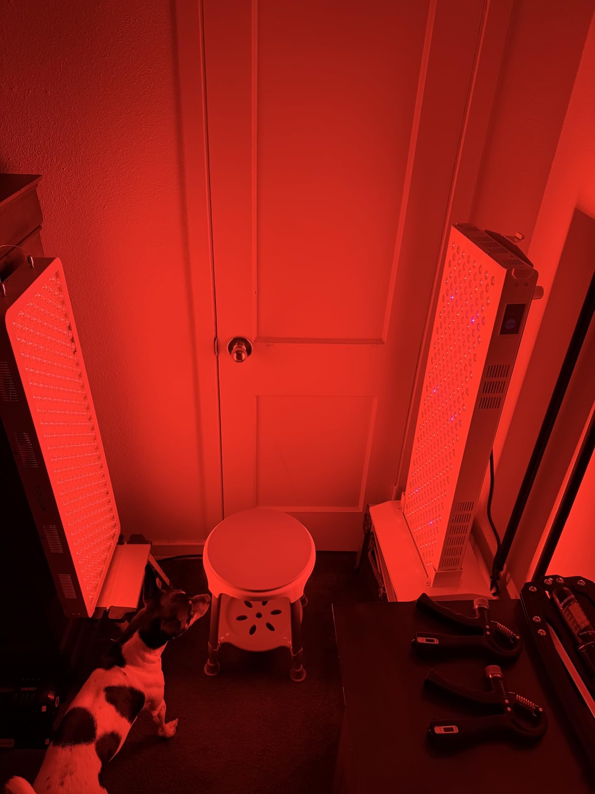 BestQool Red Light Therapy Panel, FSA-HSA 4 Wavelengths Full Body, 470W | 630-940nm Infrared Light Therapy, 300 LEDs Elite Grade Dual Chip, Large LED Light Lamp for Body, Face at Home, Modular Design customer photo 2