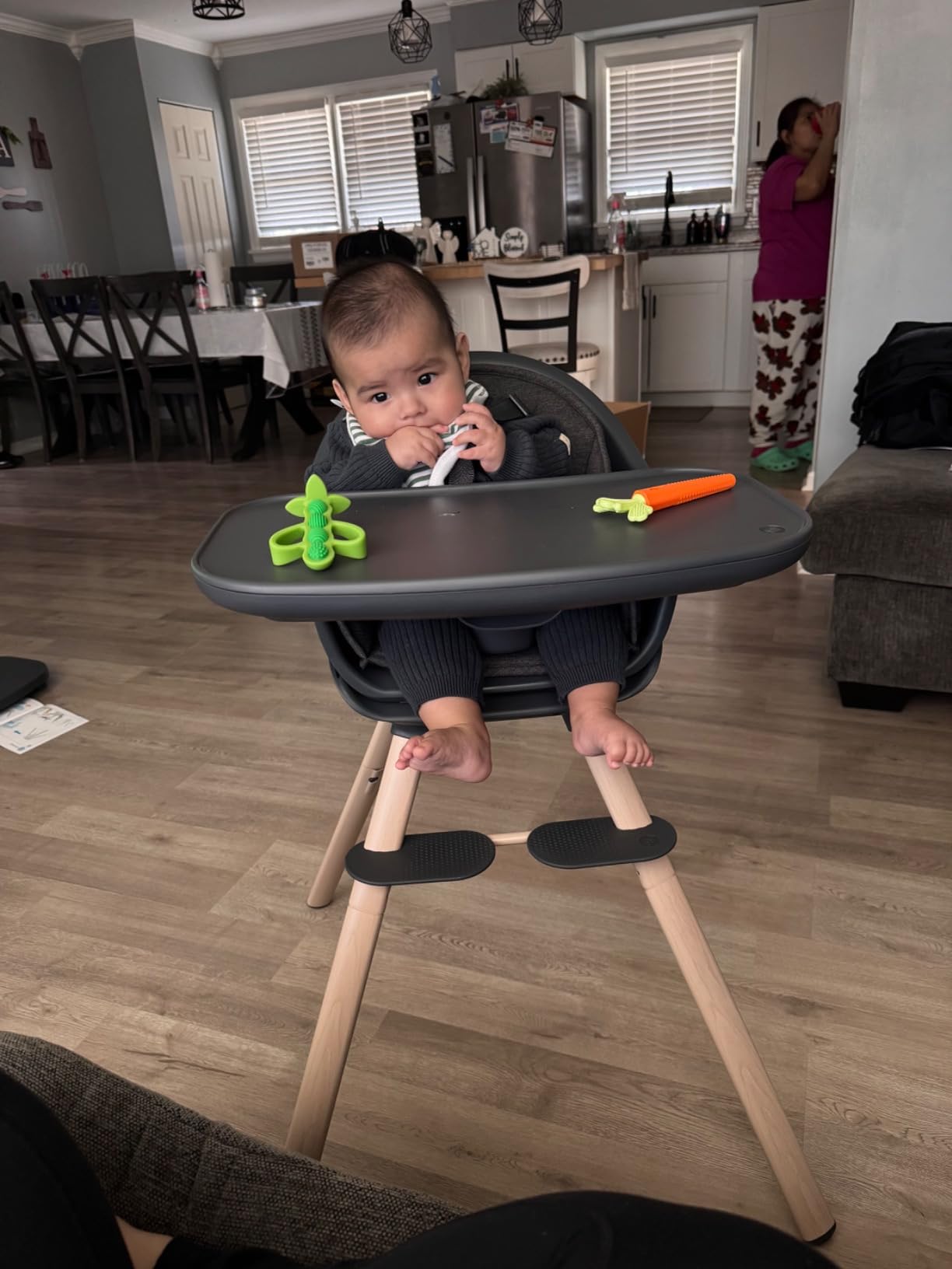 Maxi-Cosi Moa 8-in-1 High Chairs for Babies and Toddlers, Machine Washable Infant High Chair, Compact, Convertible to Booster Seat for Table, Lightweight Design, Classic Slate customer photo 1
