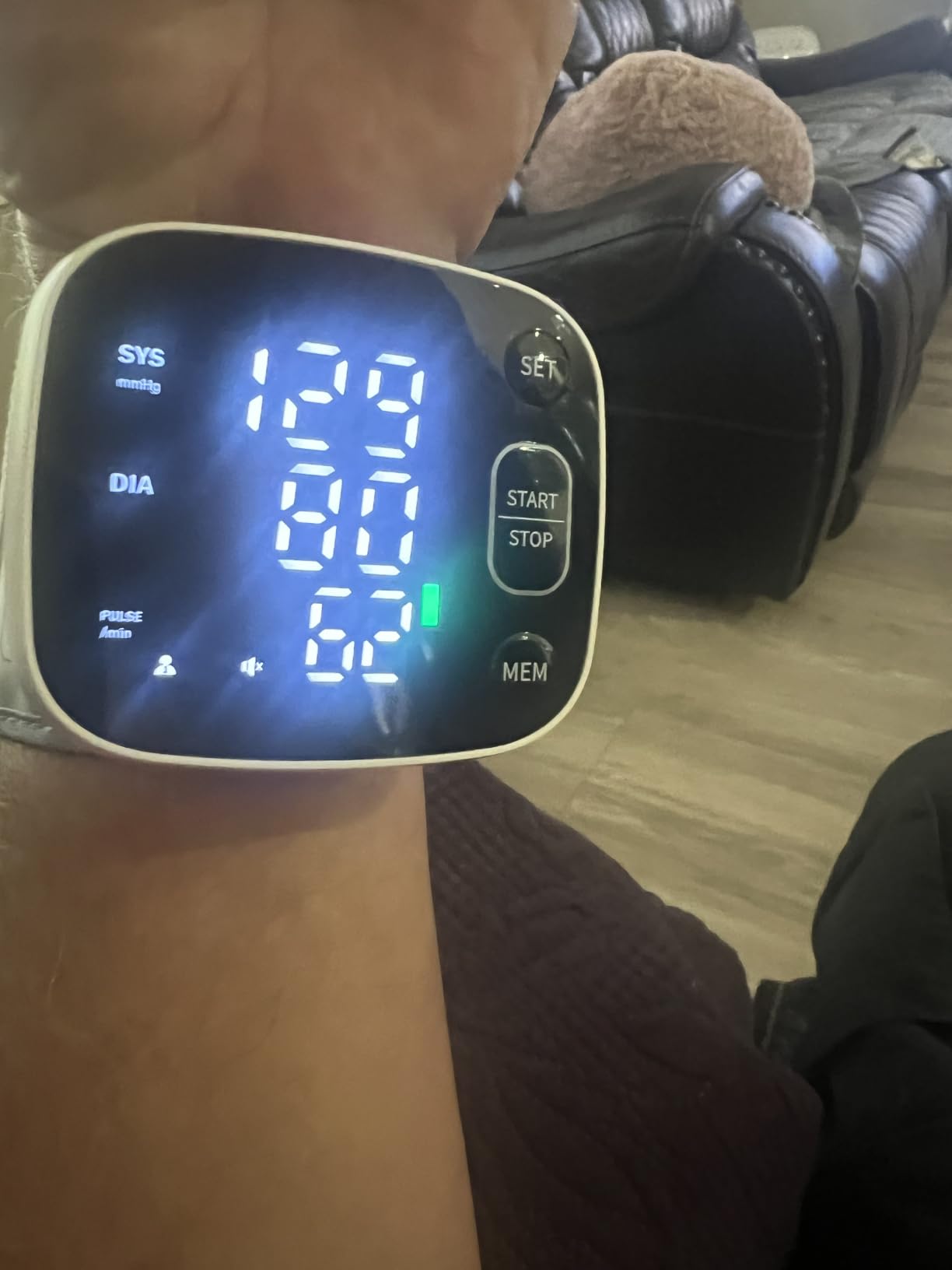 Oklar Wrist Blood Pressure Monitor, FDA Cleared Rechargeable BP Machine customer photo 2