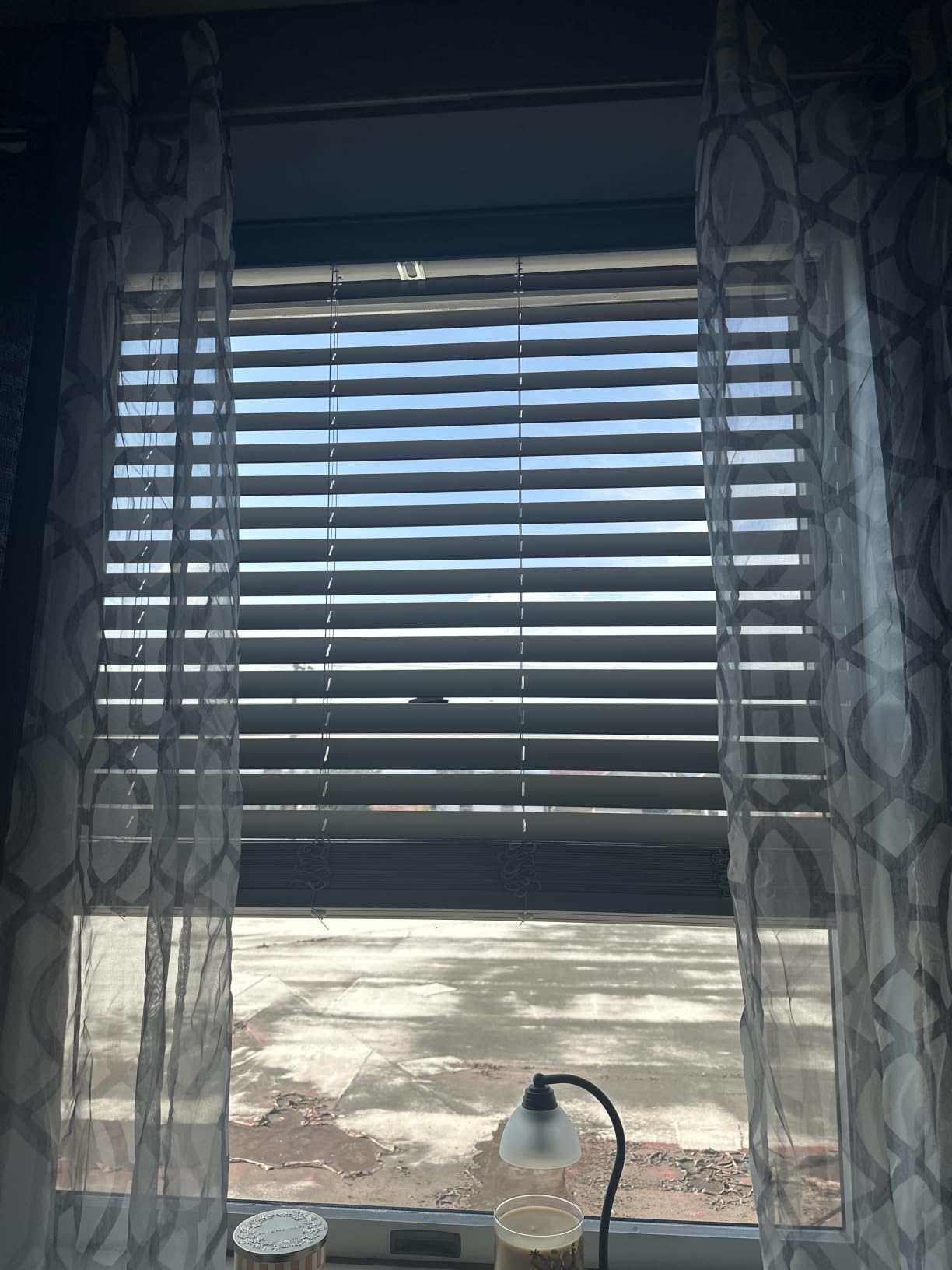 LOTUS & WINDOWARE Cordless Faux Wood Blinds, 23
