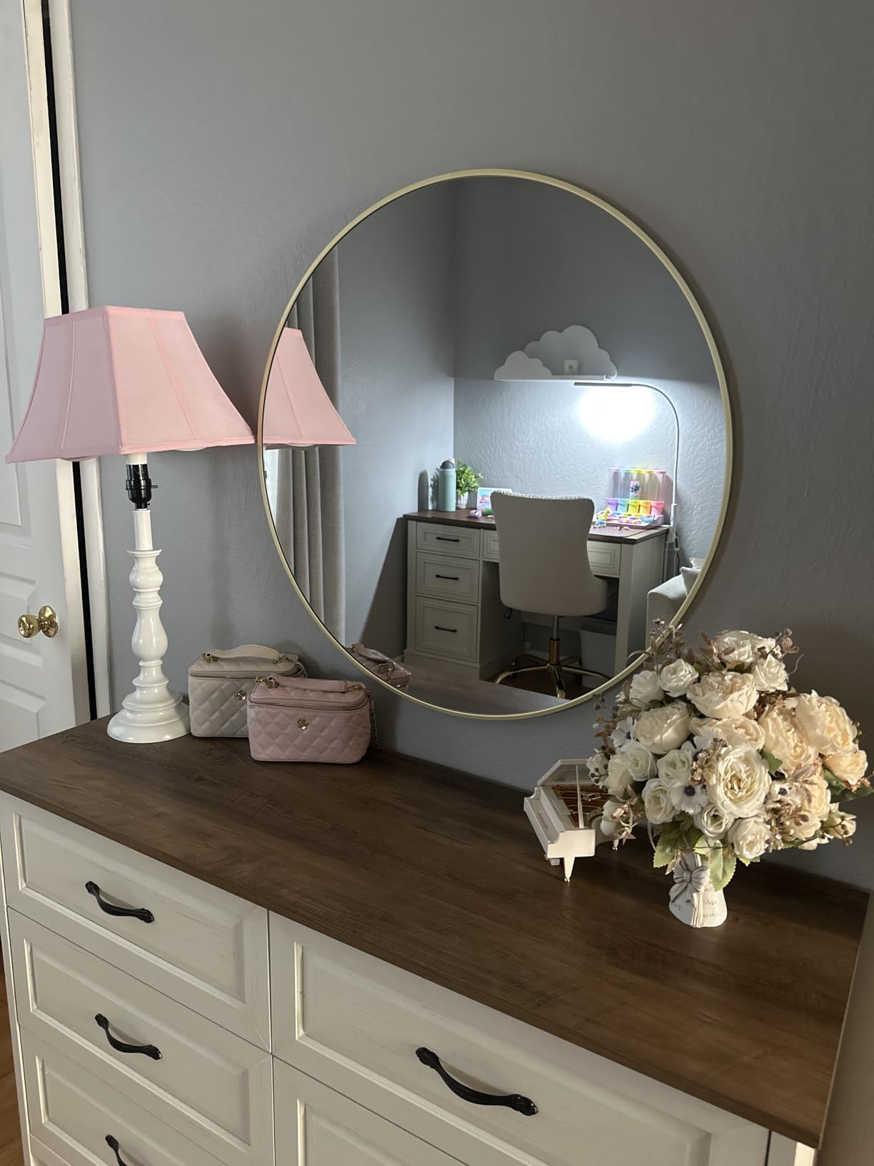 XRAMFY 30 Inch Round Mirror-Gold Circle Mirrors for Bathroom, Entryway customer photo 2