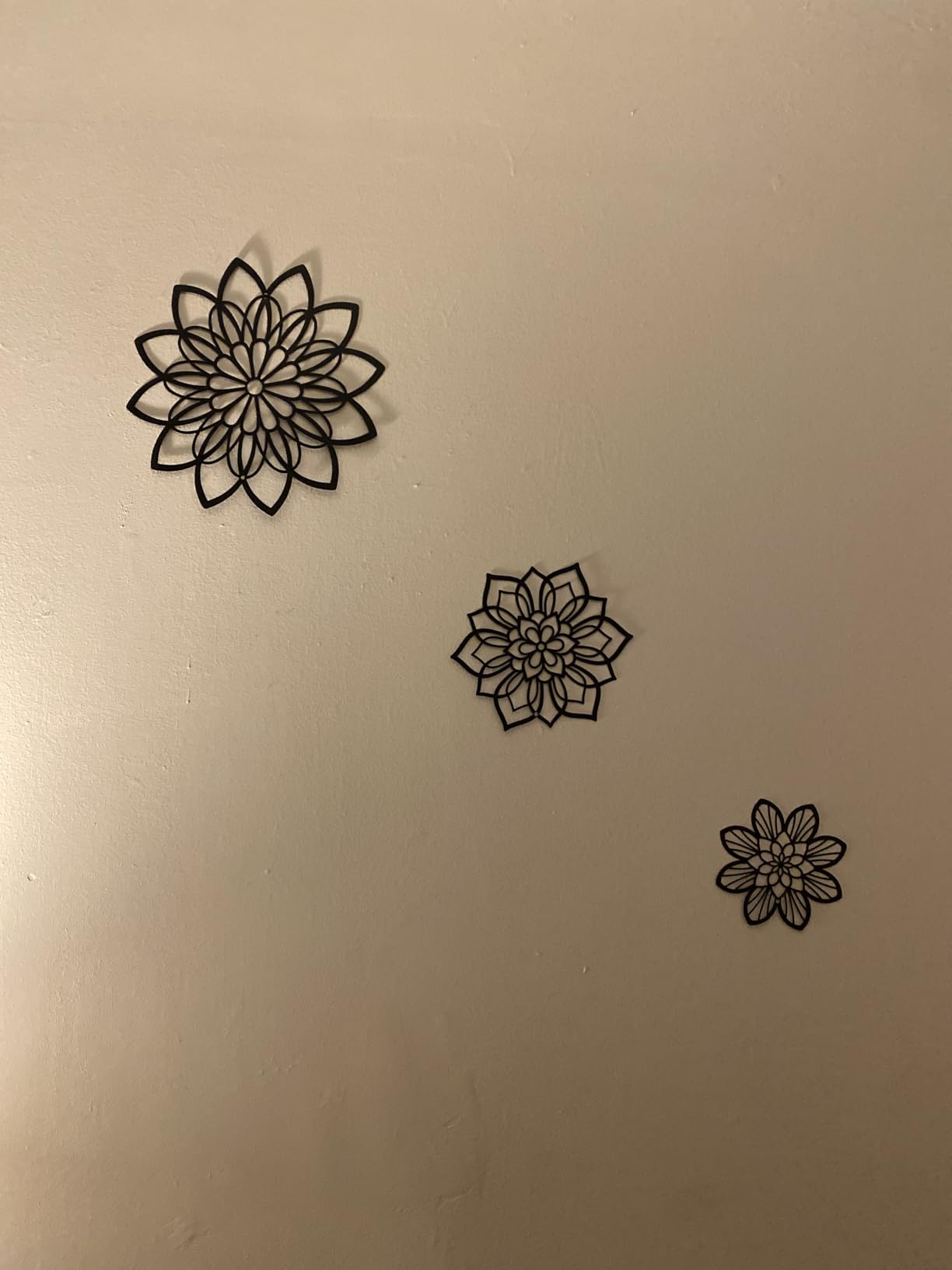 Zzbakress 3 Pcs Metal Flowers Wall Art Bathroom Wall Decor, Black Elegant customer photo 1