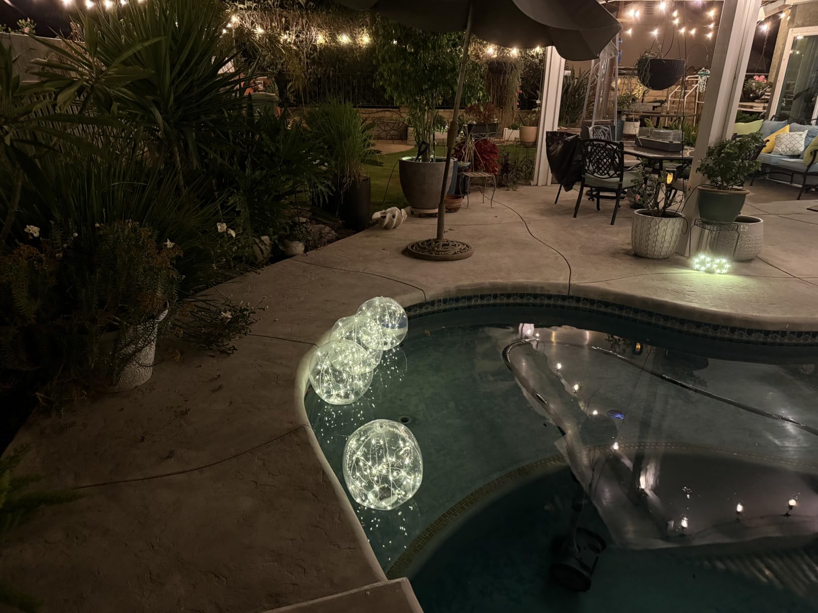 TIALLY Fairy Floating Pool Lights Solar Powered - Warm White Balls (2 Pack) customer photo 1