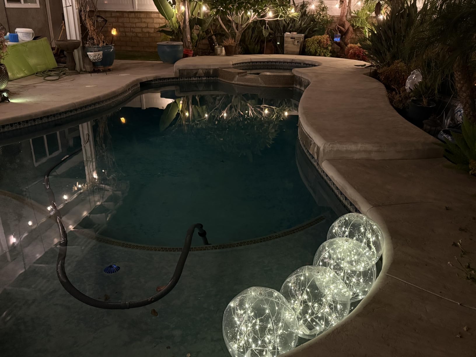 TIALLY Fairy Floating Pool Lights Solar Powered - Warm White Balls (2 Pack) customer photo 2