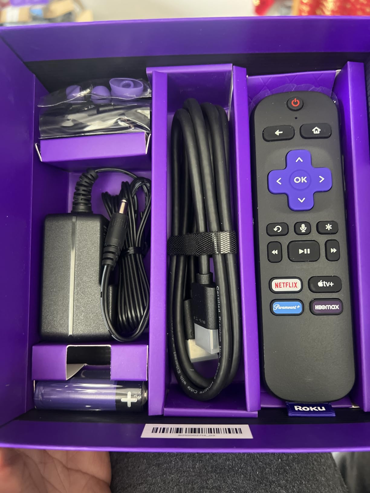 Roku Ultra LT Streaming Device 4K/HDR/Dolby Vision/Dual-Band Wi-Fi with Roku Voice Remote and HDMI Cable, with MTC HDMI Cable and USB Extension Cord customer photo 2