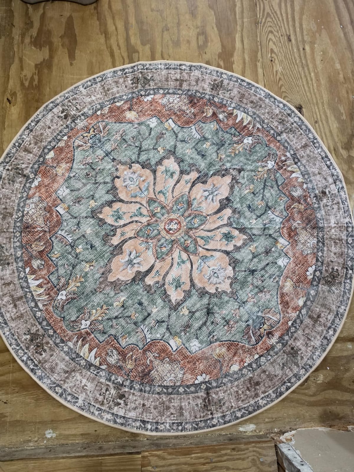 RELEANY Washable Area Rug, Round 6ft, Brick/Brown/Green customer photo 1