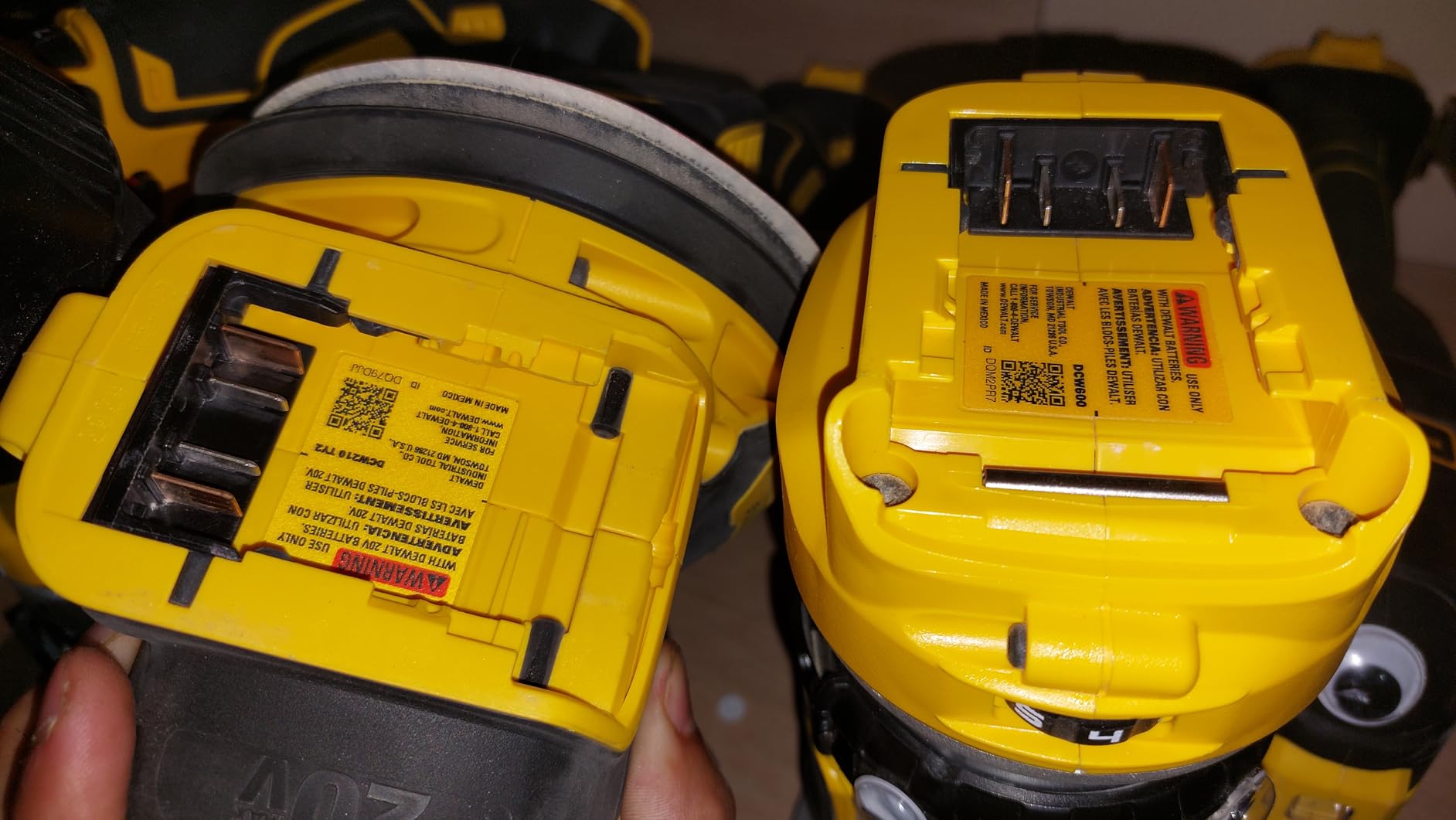 DEWALT 20V MAX* 3-Tool Combo Kit, Brushless Cordless Router Tool, Random Orbital Sander, Jig Saw, Battery and Charger Included (DCK307D1P1) customer photo 2