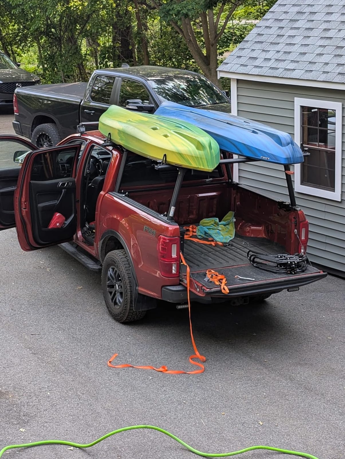 Model APX25-Lite Extendable Aluminum Truck Ladder Rack Adjustable Pick-Up Ladder Rack (No Drilling Required) - Black customer photo 1