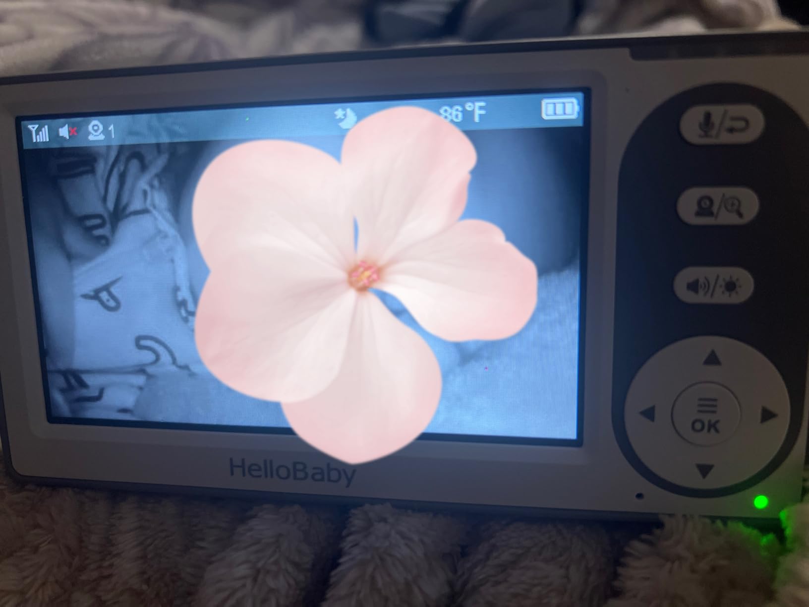 HelloBaby 4.3'' Video Baby Monitor No WiFi, 30 Hours Battery | Remote Pan-Tilt-Zoom, Baby Monitor with Camera and Audio, Night Vision, ECO Mode, Two-way Talk, 8 Lullabies, 1000ft Range customer photo 1