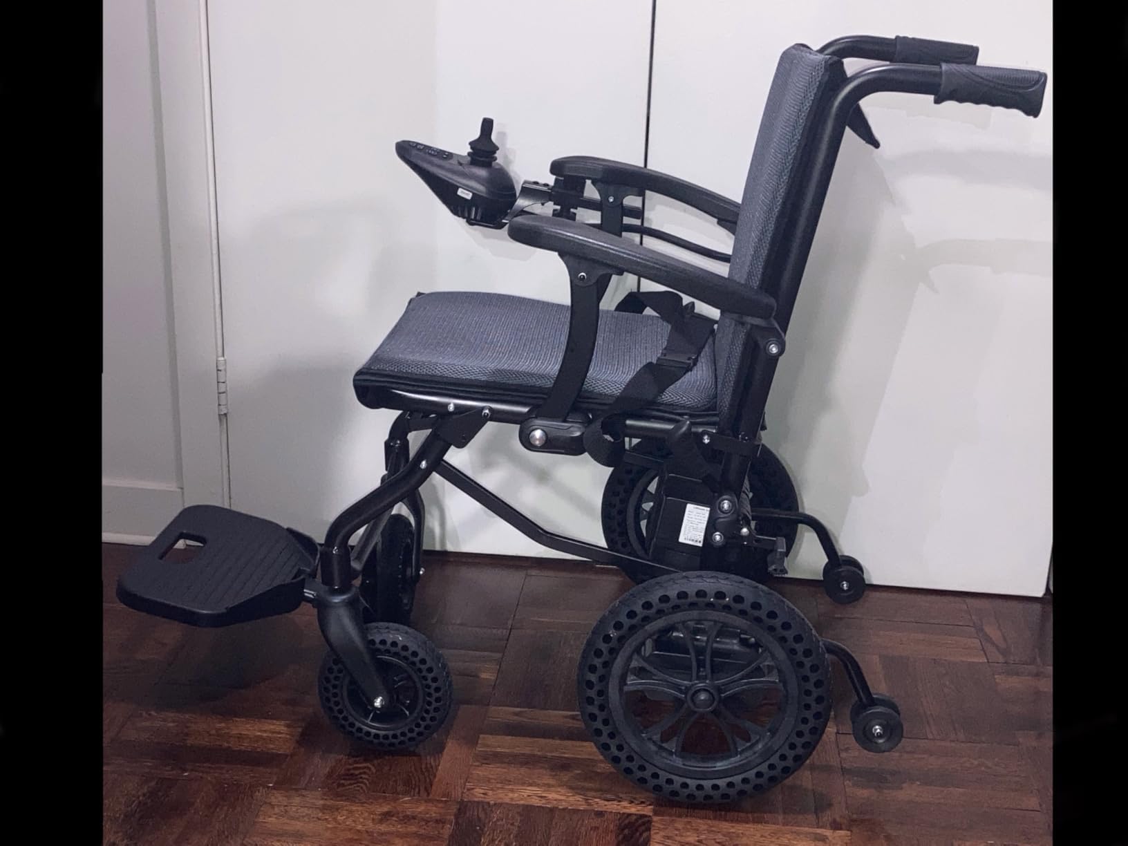 SLB30 Electric Wheelchairs for Adults, Lightweight Foldable Motorized Wheelchair with Removable Battery Liftable Armrest Airline Approved(30 Lbs, Grey) customer photo 2