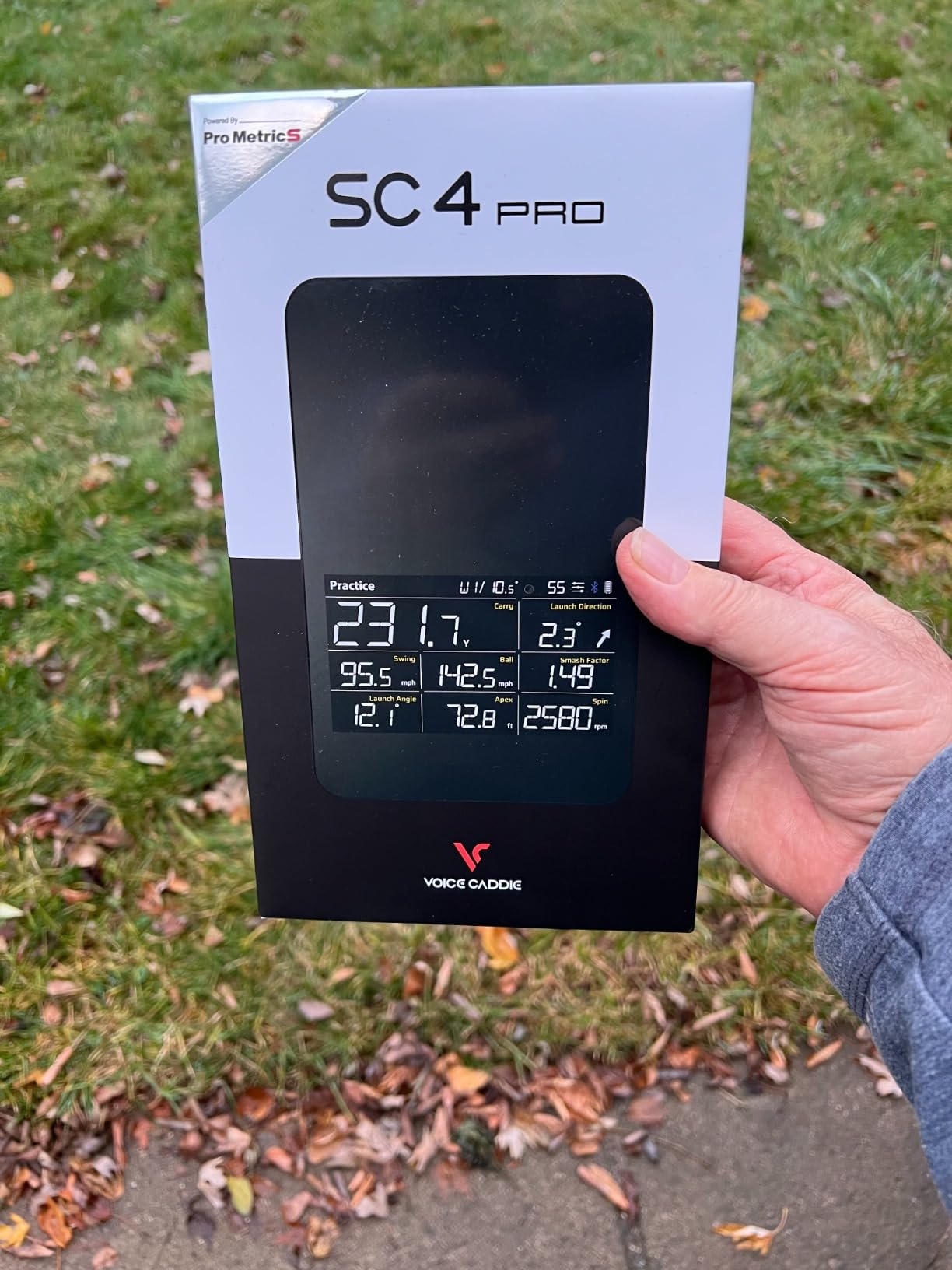 SC4 PRO Golf Launch Monitor & 3D Driving Range Simulator Indoor and Outdoor Use Portable Golf Swing Analyzer Home Tracker with Built-in Screen w/Voice Output 5 Free E3 Courses No Monthly Subscription customer photo 1
