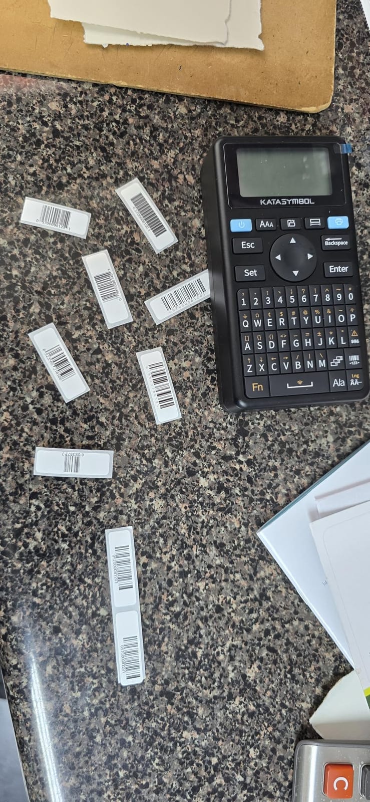 SUPVAN E11 Keyboard & Bluetooth Label Maker Machine with 4 Tapes customer photo 1