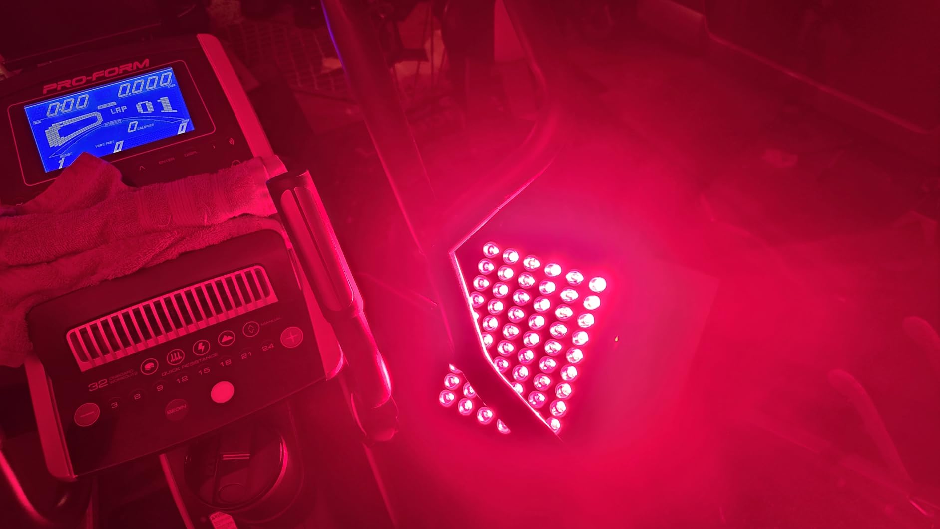 Red Light Therapy for Body, 660nm 850nm Near Infrared Light Therapy Panel, 60 Dual Chip LED Device with 300W of Power, Ideal for Body, Face, Improve Sleep, Skin Health, Includes Hanging Kit & Handle customer photo 2