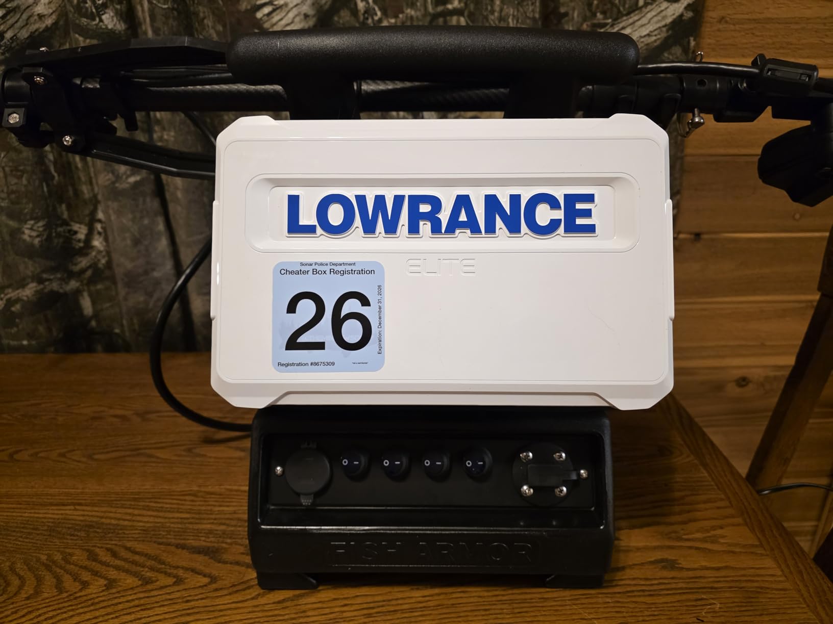 Lowrance Elite FS Fish Finder/Chartplotter, 7-12 Inch, C-MAP Charts customer photo 1