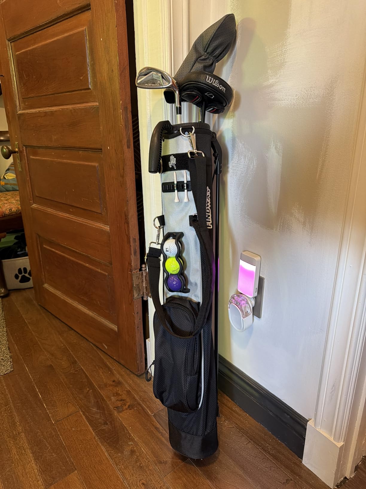 Findway Golf Stand Bag, Small Golf Bag for The Driving Range, Par 3 and Executive Courses, Lightweight Golf Club Carry Bag with Ball Holder and Pockets for Men Women customer photo 1