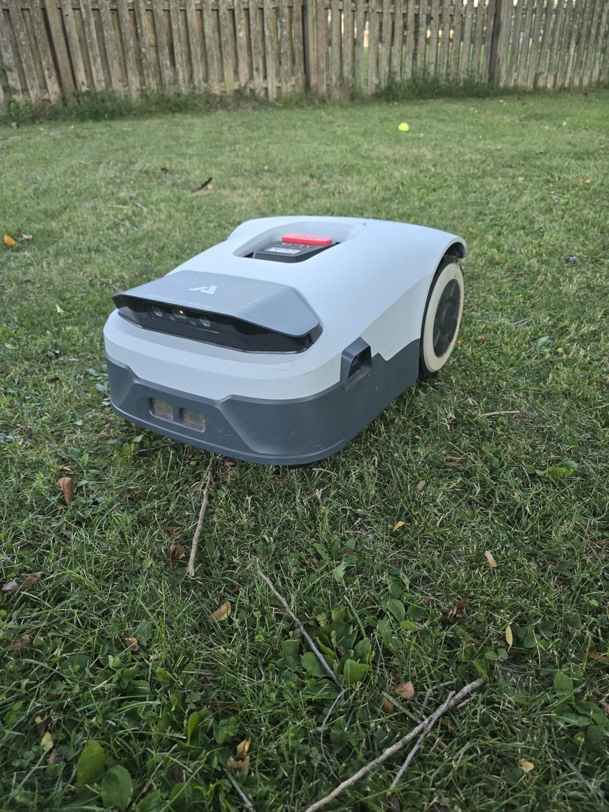 Robot Lawn Mower NO Wire - 0.9 Acre, Full Band RTK+4-Eye Vision Robotic Lawnmower, Automatic Mapping, 30 Multi-Zone Management, Accurate Obstacle Avoidance, Intelligent Anti-Theft, APP Control customer photo 1