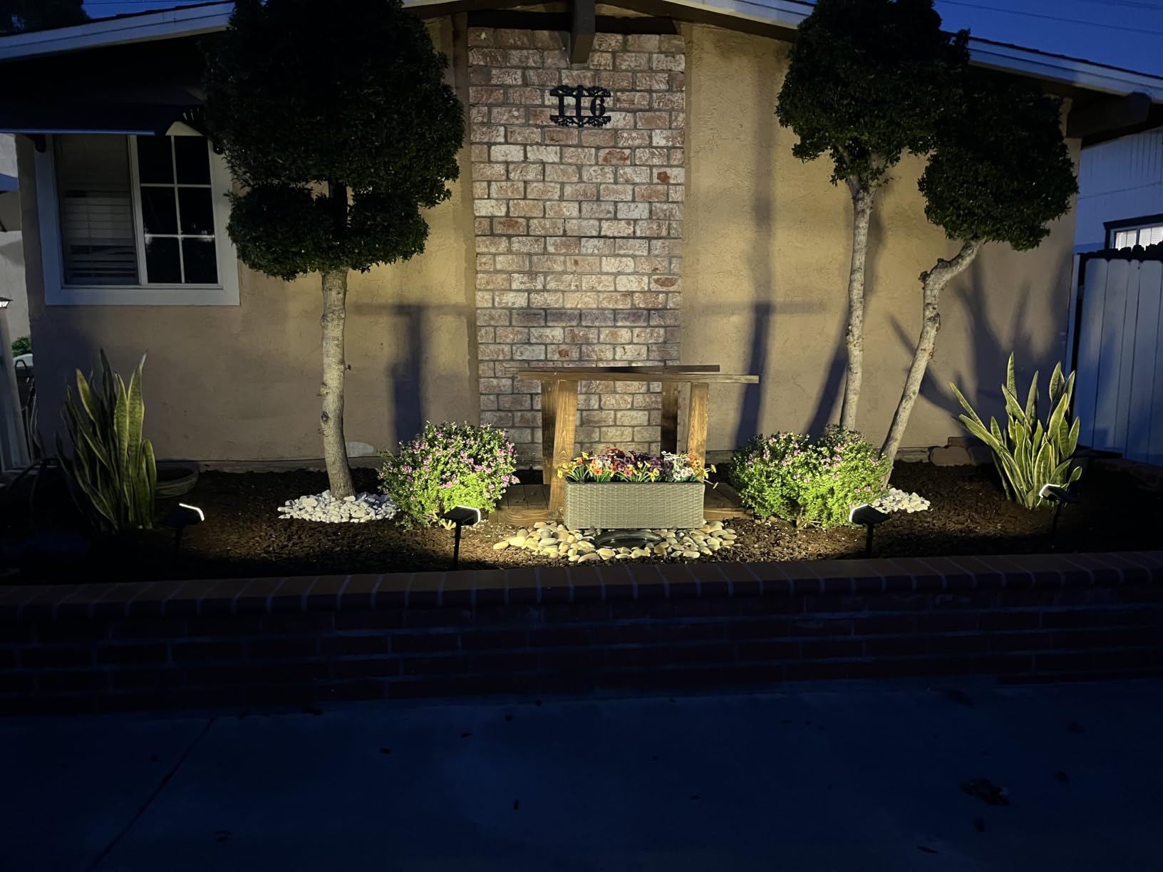 JEJOT Solar Spot Lights Outdoor Waterproof, Solar Spotlights, 4 Pack customer photo 1