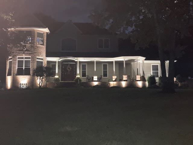 SUNTHIN 6 Pack Outdoor Landscape Lights with Transformer, LED Spotlights customer photo 2
