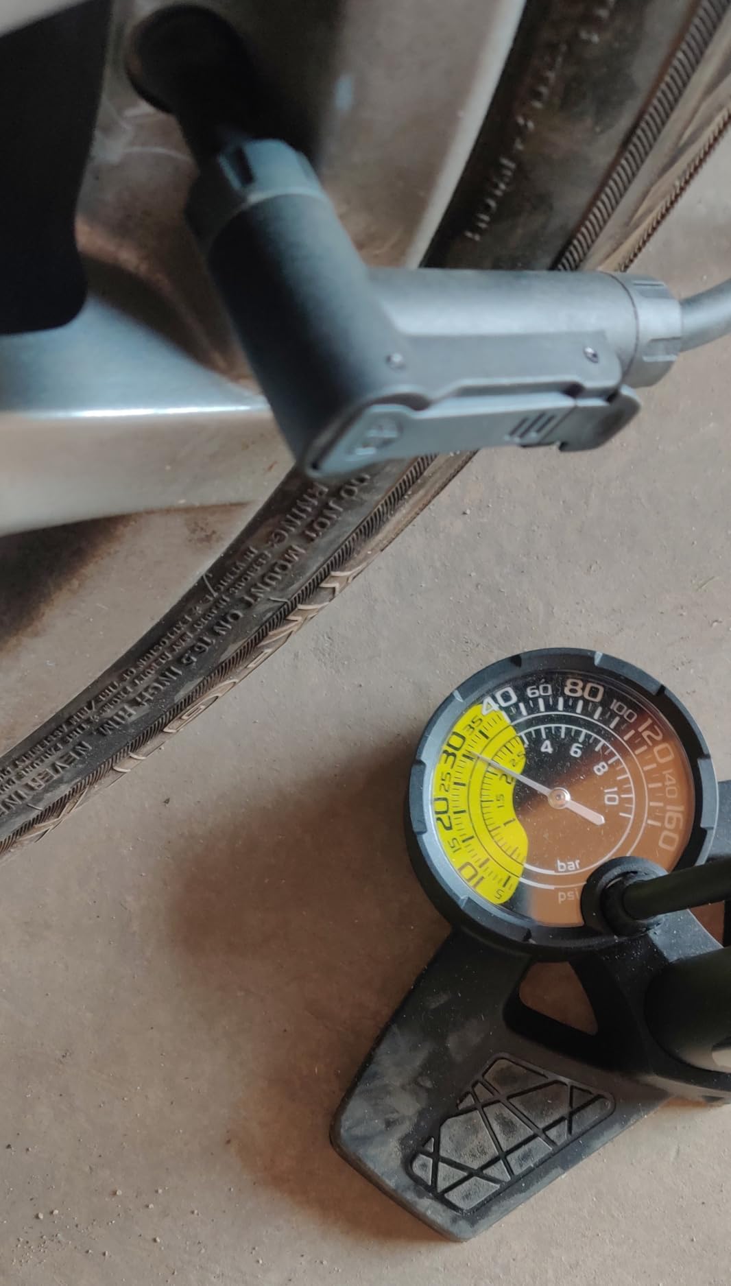 GIYO Bike Floor Pump - 3