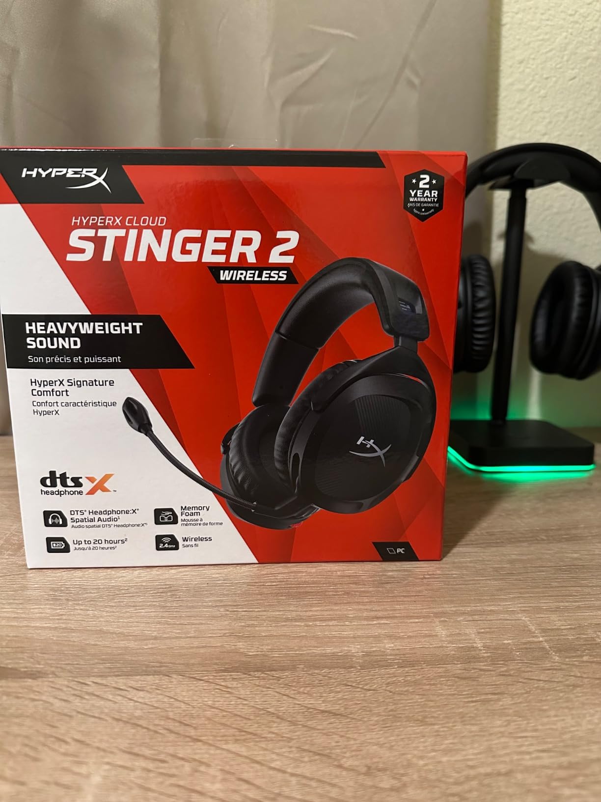 HyperX Cloud Jet – Dual Wireless Gaming Headset, 2.4GHz dongle, Bluetooth 5.3, PC, PS5, Mobile, USB-A – Black customer photo 2