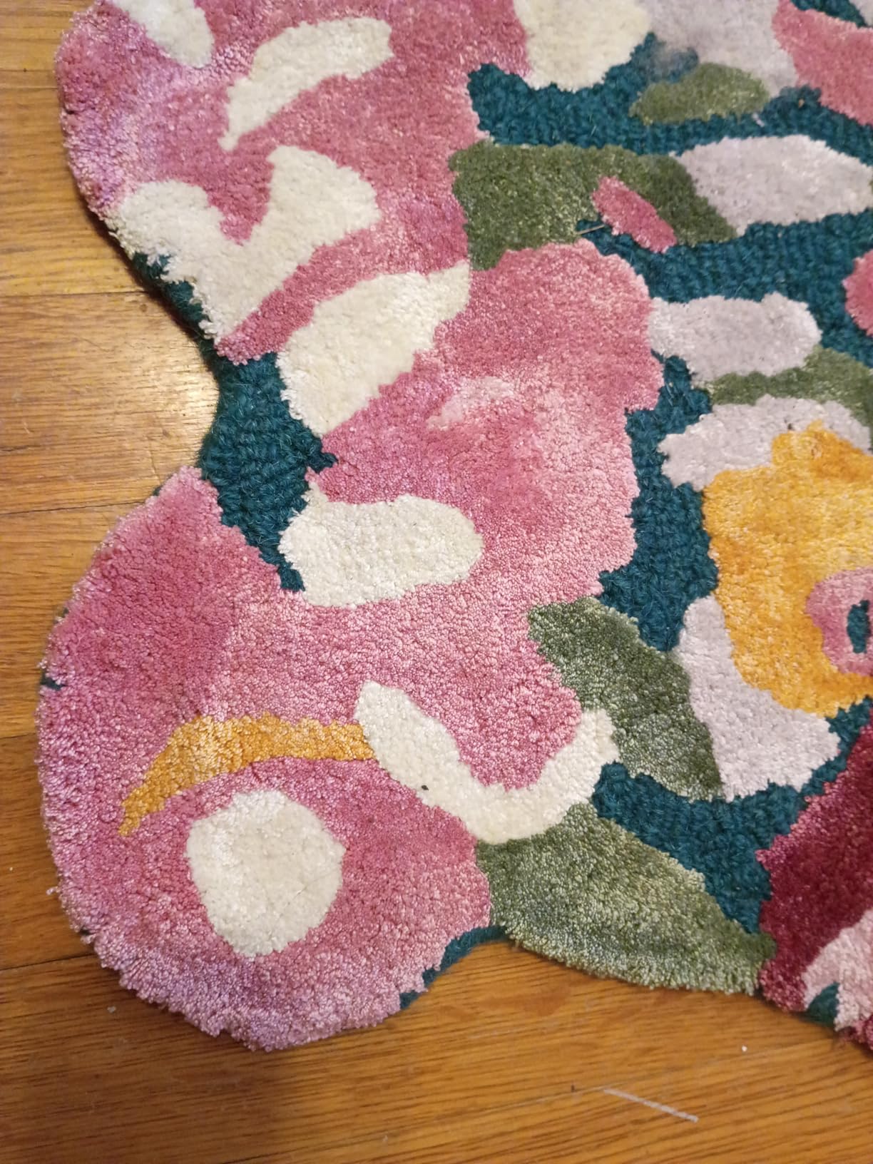 Cassia Floral Wool and Silk Hand-Tufted Area Rug - 5x7 Ft, Rectangular Teal Base with Pink, Cream & Yellow Blooms, Cotton Backing, Plush Soft Sheen Pile Carpet for Living Room & Bedroom customer photo 1