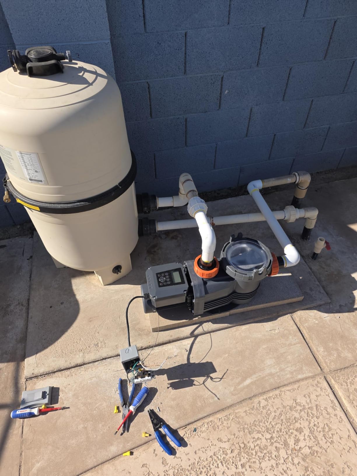 1.8 HP Variable Speed Pool Pump for Above & Inground Pools, Up to 9114 GPH, 220V Inverter Pool Pump with Permanent Magnet Motor, Energy Efficient, Saltwater Compatible customer photo 2